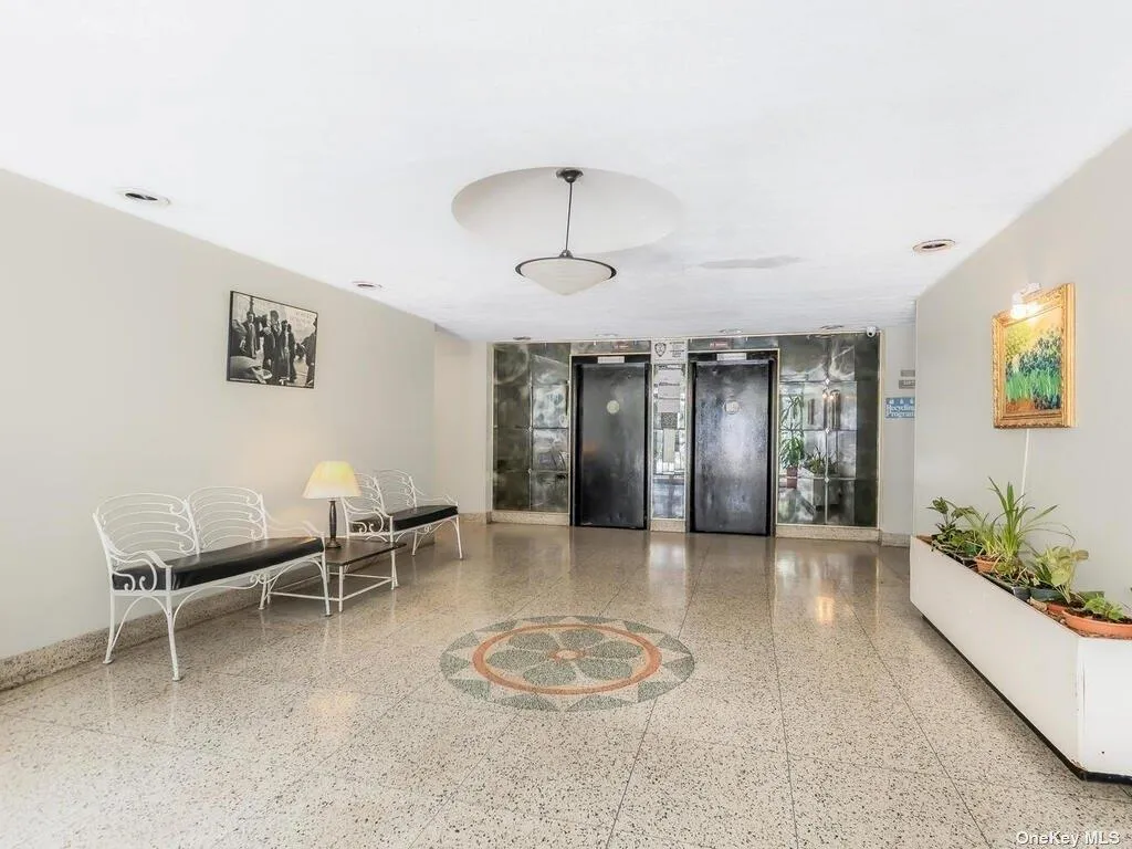 Lobby Lobby