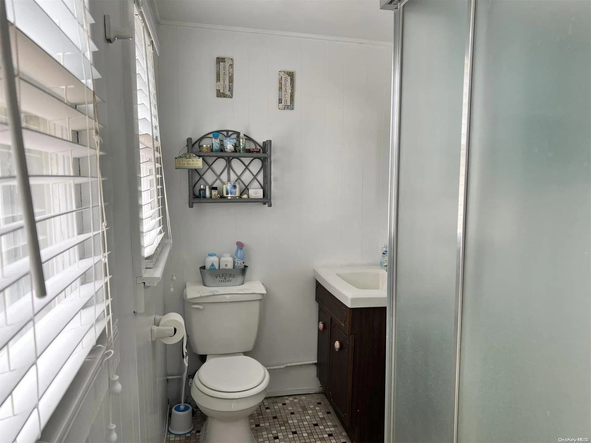 63 Bungalow Walk, Islip, NY, 2 Bedrooms Bedrooms, 4 Rooms Rooms,1 BathroomBathrooms,Residential Lease,For Rent,Bungalow,0,L3568200 63 Bungalow Walk, Islip, NY, 2 Bedrooms Bedrooms, 4 Rooms Rooms,1 BathroomBathrooms,Residential Lease,For Rent,Bungalow,0,L3568200