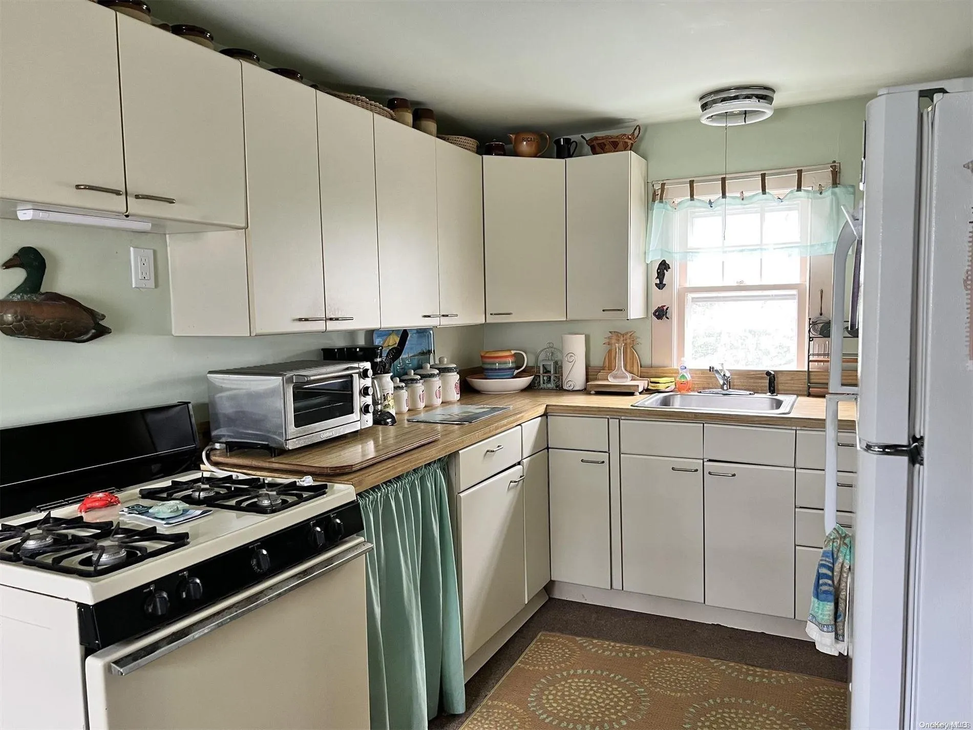 63 Bungalow Walk, Islip, NY, 2 Bedrooms Bedrooms, 4 Rooms Rooms,1 BathroomBathrooms,Residential Lease,For Rent,Bungalow,0,L3568200 63 Bungalow Walk, Islip, NY, 2 Bedrooms Bedrooms, 4 Rooms Rooms,1 BathroomBathrooms,Residential Lease,For Rent,Bungalow,0,L3568200