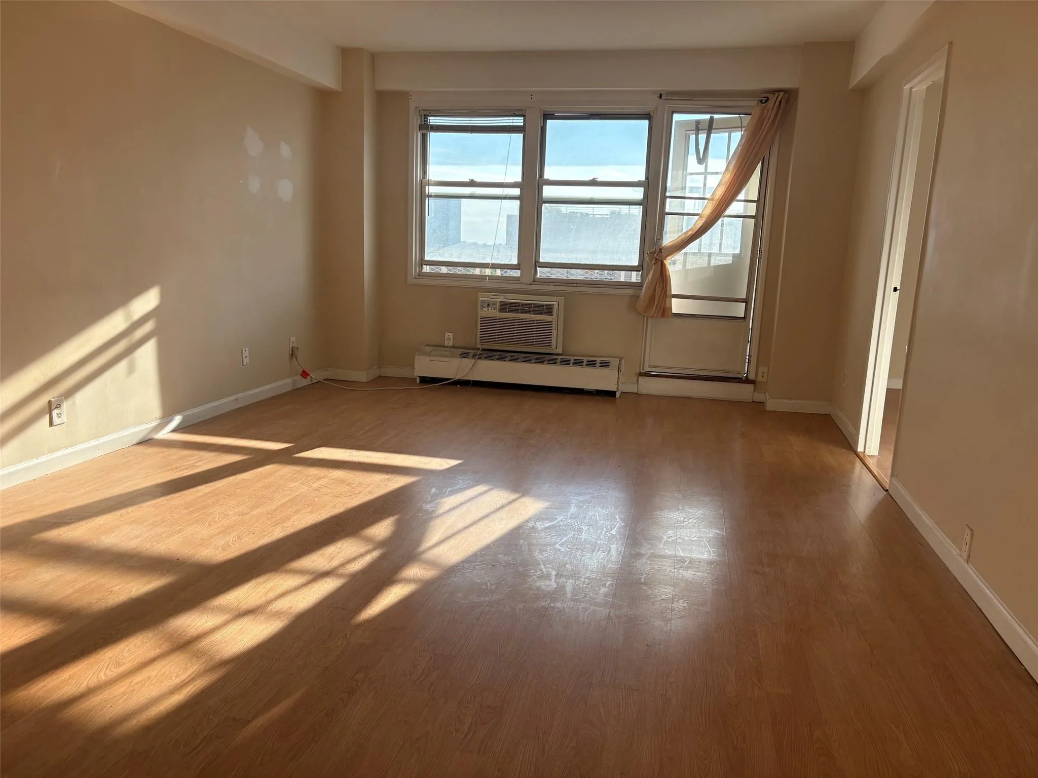 89-15 Parsons Blvd, New York, NY, 3 Bedrooms Bedrooms, 6 Rooms Rooms,1 BathroomBathrooms,Residential,For Rent,Parsons Blvd,0,L3568876 89-15 Parsons Blvd, New York, NY, 3 Bedrooms Bedrooms, 6 Rooms Rooms,1 BathroomBathrooms,Residential,For Rent,Parsons Blvd,0,L3568876