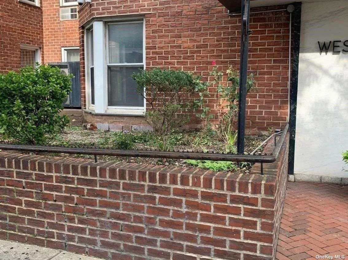 89-15 Parsons Blvd, New York, NY, 3 Bedrooms Bedrooms, 6 Rooms Rooms,1 BathroomBathrooms,Residential,For Rent,Parsons Blvd,0,L3568876 89-15 Parsons Blvd, New York, NY, 3 Bedrooms Bedrooms, 6 Rooms Rooms,1 BathroomBathrooms,Residential,For Rent,Parsons Blvd,0,L3568876