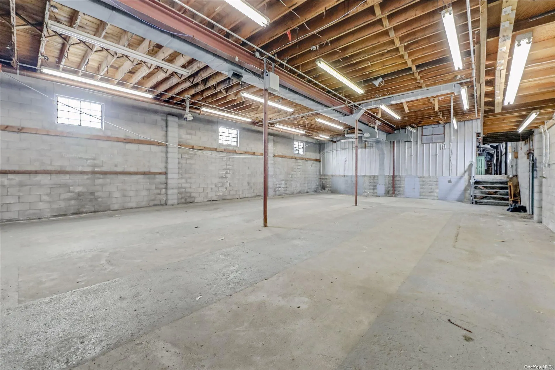 UNIT C - 1,870sf. UNIT C - 1,870sf.