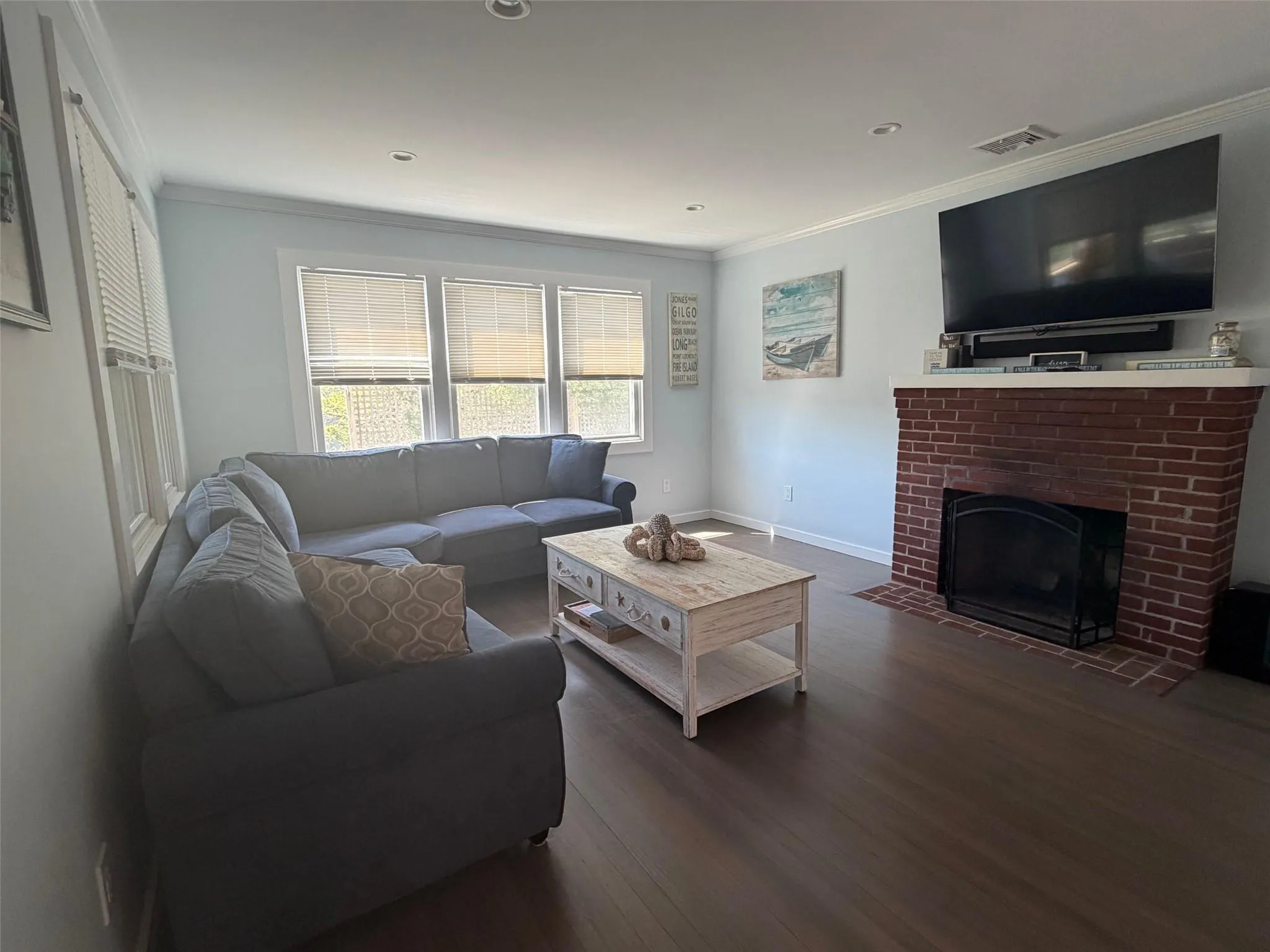 7 Crescent Walk, Islip, NY, 5 Bedroom Bedrooms, 9 Room Rooms,3 BathroomBathrooms,Residential Lease,For Rent,Crescent,0,LP1345954 7 Crescent Walk, Islip, NY, 5 Bedroom Bedrooms, 9 Room Rooms,3 BathroomBathrooms,Residential Lease,For Rent,Crescent,0,LP1345954