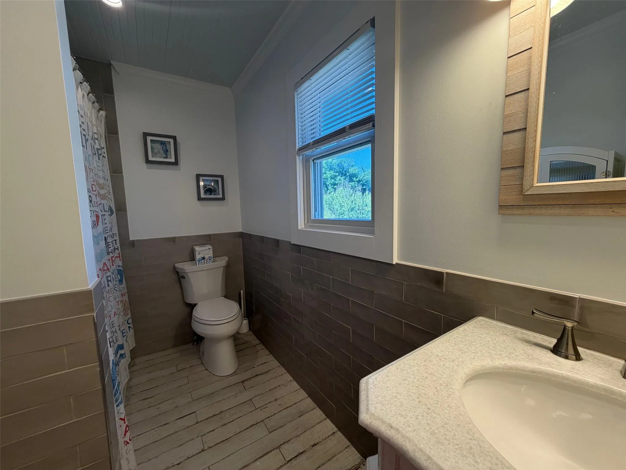 7 Crescent Walk, Islip, NY, 5 Bedroom Bedrooms, 9 Room Rooms,3 BathroomBathrooms,Residential Lease,For Rent,Crescent,0,LP1345954 7 Crescent Walk, Islip, NY, 5 Bedroom Bedrooms, 9 Room Rooms,3 BathroomBathrooms,Residential Lease,For Rent,Crescent,0,LP1345954