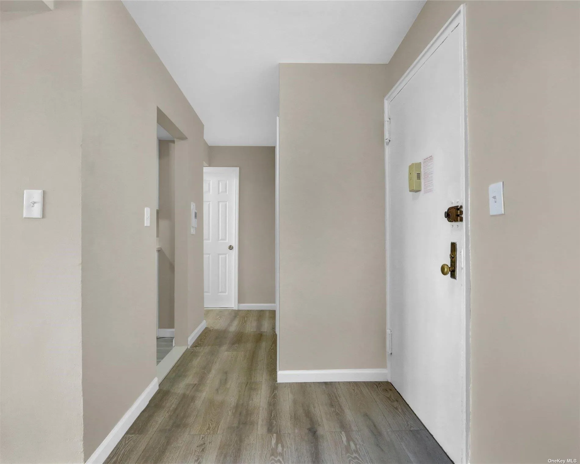 151-31 88th Street, New York, NY, 2 Bedrooms Bedrooms, 5 Rooms Rooms,1 BathroomBathrooms,Residential,For Rent,88th,0,L3572872 151-31 88th Street, New York, NY, 2 Bedrooms Bedrooms, 5 Rooms Rooms,1 BathroomBathrooms,Residential,For Rent,88th,0,L3572872