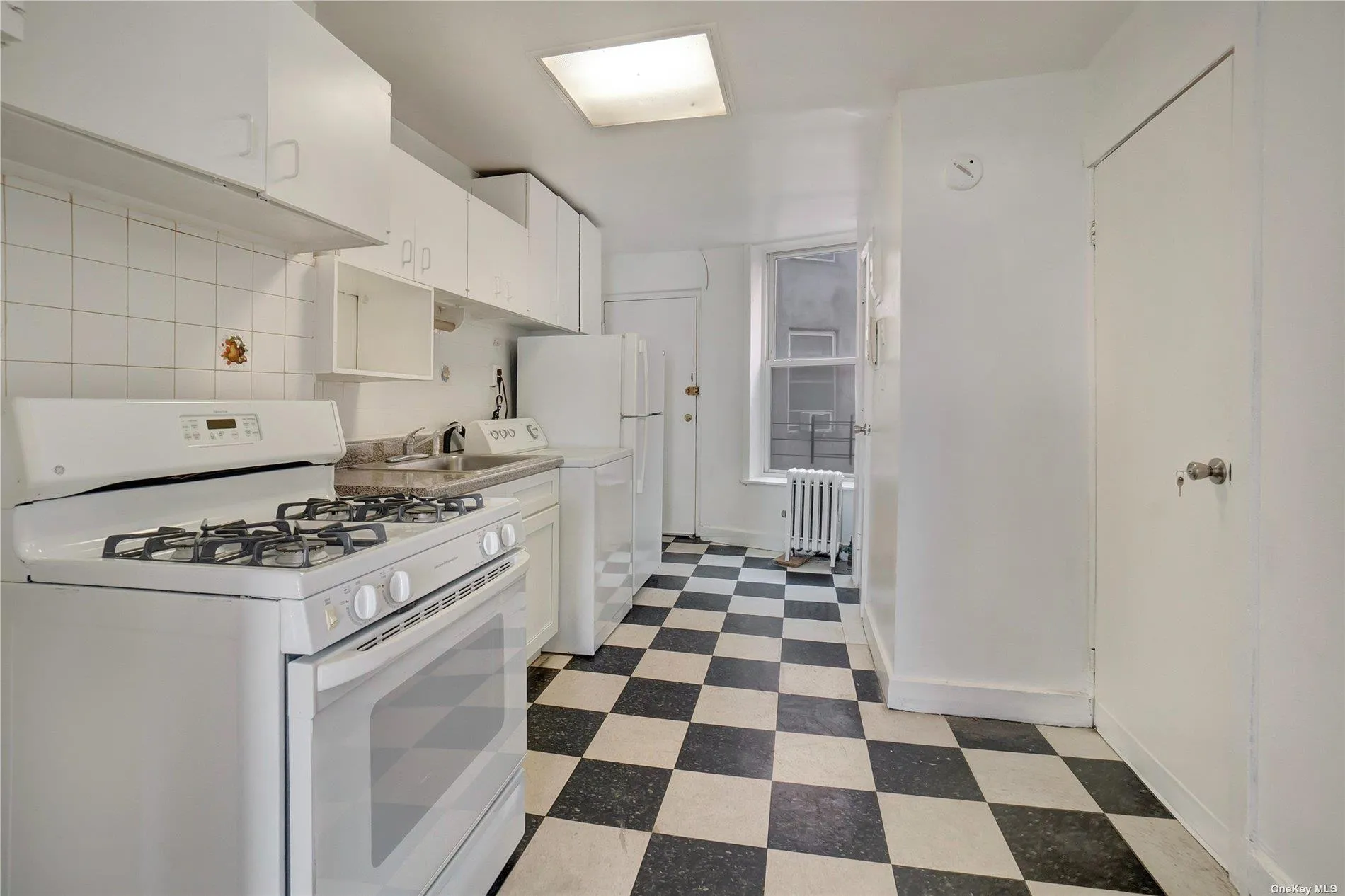 76 Richardson Street, New York, NY, 2 Bedrooms Bedrooms, 4 Rooms Rooms,1 BathroomBathrooms,Residential,For Rent,Richardson,0,L3574438 76 Richardson Street, New York, NY, 2 Bedrooms Bedrooms, 4 Rooms Rooms,1 BathroomBathrooms,Residential,For Rent,Richardson,0,L3574438