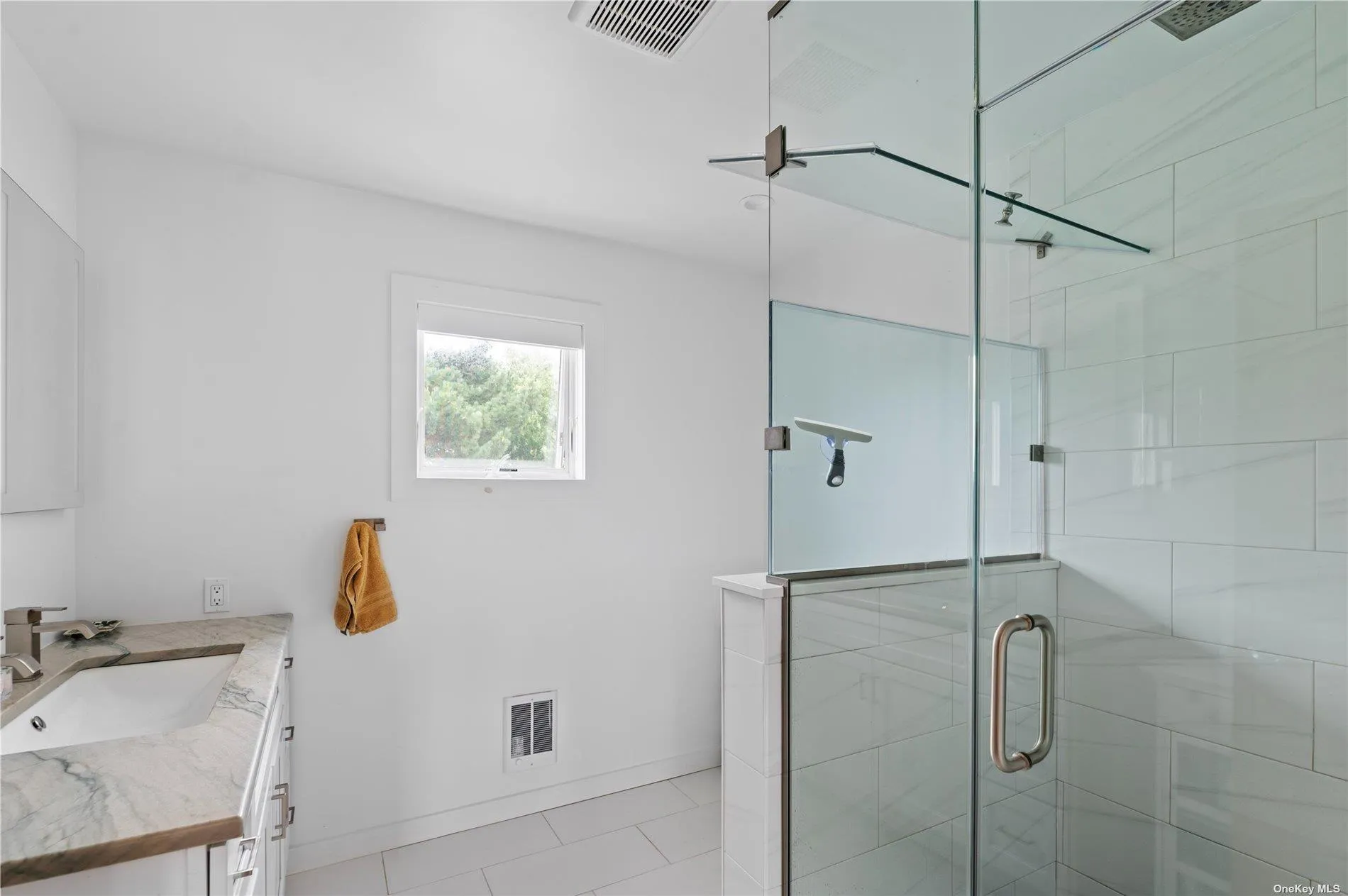 32 Schooner Walk, Islip, NY, 4 Bedrooms Bedrooms, 9 Rooms Rooms,3 BathroomsBathrooms,Residential Lease,For Rent,Schooner,0,L3574666 32 Schooner Walk, Islip, NY, 4 Bedrooms Bedrooms, 9 Rooms Rooms,3 BathroomsBathrooms,Residential Lease,For Rent,Schooner,0,L3574666