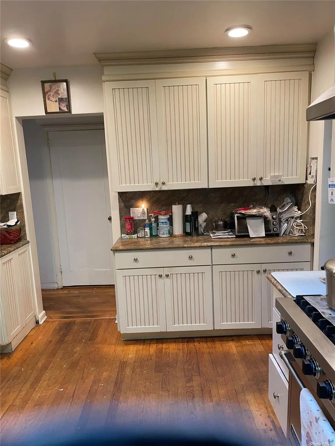 5 Devonshire Lane, North Hempstead, NY, 4 Bedrooms Bedrooms, 8 Rooms Rooms,3 BathroomsBathrooms,Residential,For Rent,Devonshire,0,L3576788 5 Devonshire Lane, North Hempstead, NY, 4 Bedrooms Bedrooms, 8 Rooms Rooms,3 BathroomsBathrooms,Residential,For Rent,Devonshire,0,L3576788