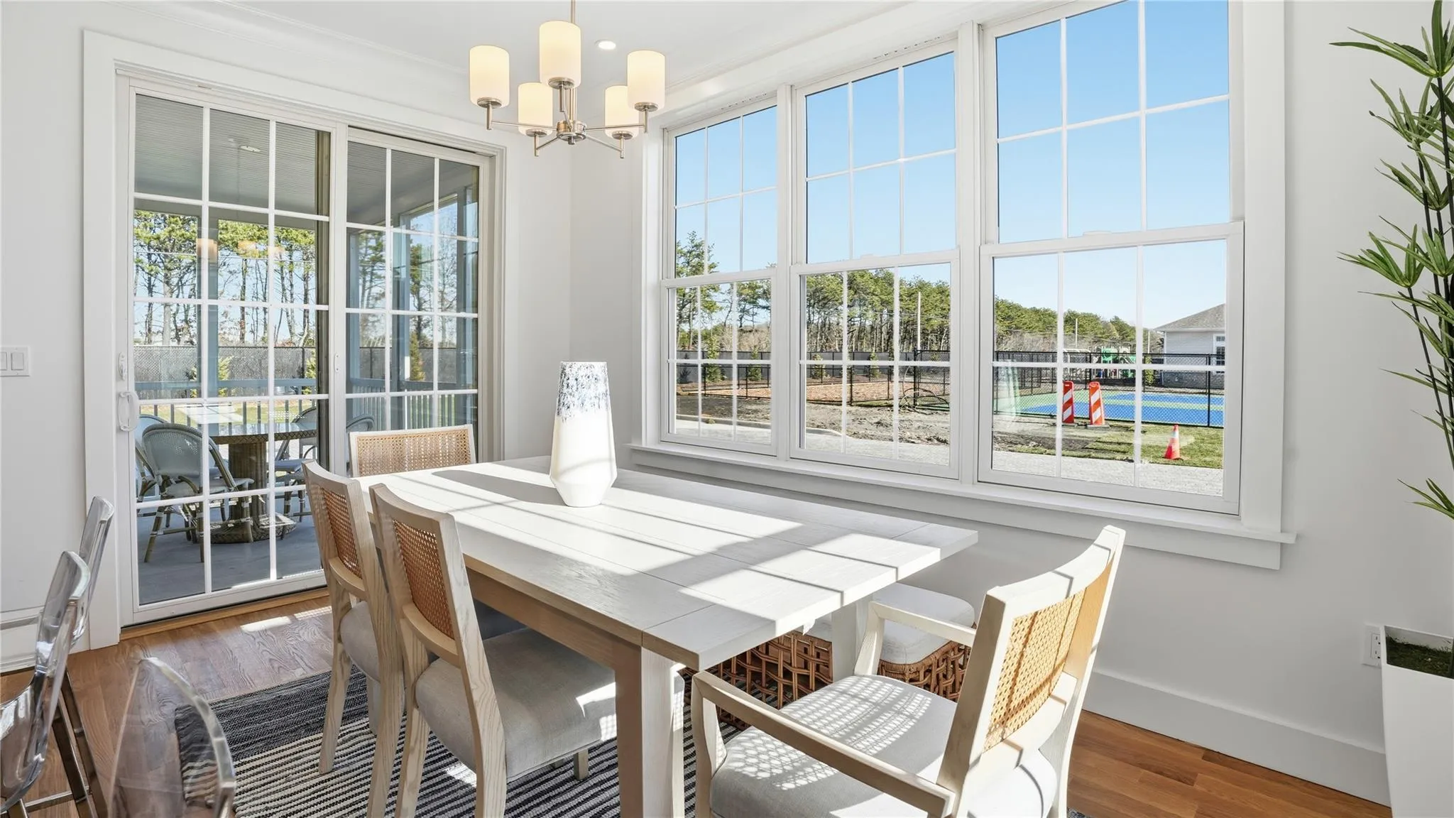 401 East Loop Drive, Southampton, NY, 2 Bedrooms Bedrooms, 6 Rooms Rooms,2 BathroomsBathrooms,Residential,For Rent,East Loop,0,L3577151 401 East Loop Drive, Southampton, NY, 2 Bedrooms Bedrooms, 6 Rooms Rooms,2 BathroomsBathrooms,Residential,For Rent,East Loop,0,L3577151