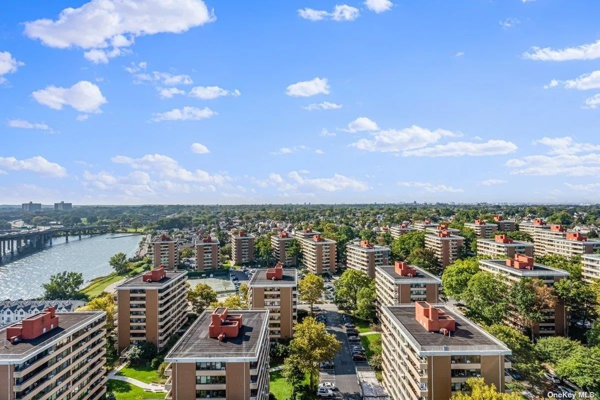 166-25 Powells Cove Boulevard, New York, NY, 2 Bedrooms Bedrooms, 5 Rooms Rooms,2 BathroomsBathrooms,Residential,For Rent,Powells Cove,0,L3577162 166-25 Powells Cove Boulevard, New York, NY, 2 Bedrooms Bedrooms, 5 Rooms Rooms,2 BathroomsBathrooms,Residential,For Rent,Powells Cove,0,L3577162