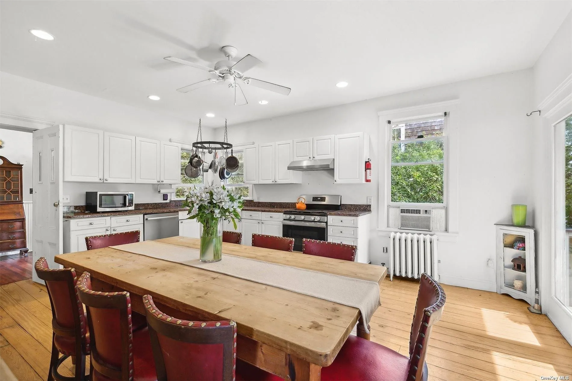 151 Bay Avenue, Southold, NY, 5 Bedrooms Bedrooms, 10 Rooms Rooms,4 BathroomsBathrooms,Residential,For Rent,Bay,0,L3579812 151 Bay Avenue, Southold, NY, 5 Bedrooms Bedrooms, 10 Rooms Rooms,4 BathroomsBathrooms,Residential,For Rent,Bay,0,L3579812