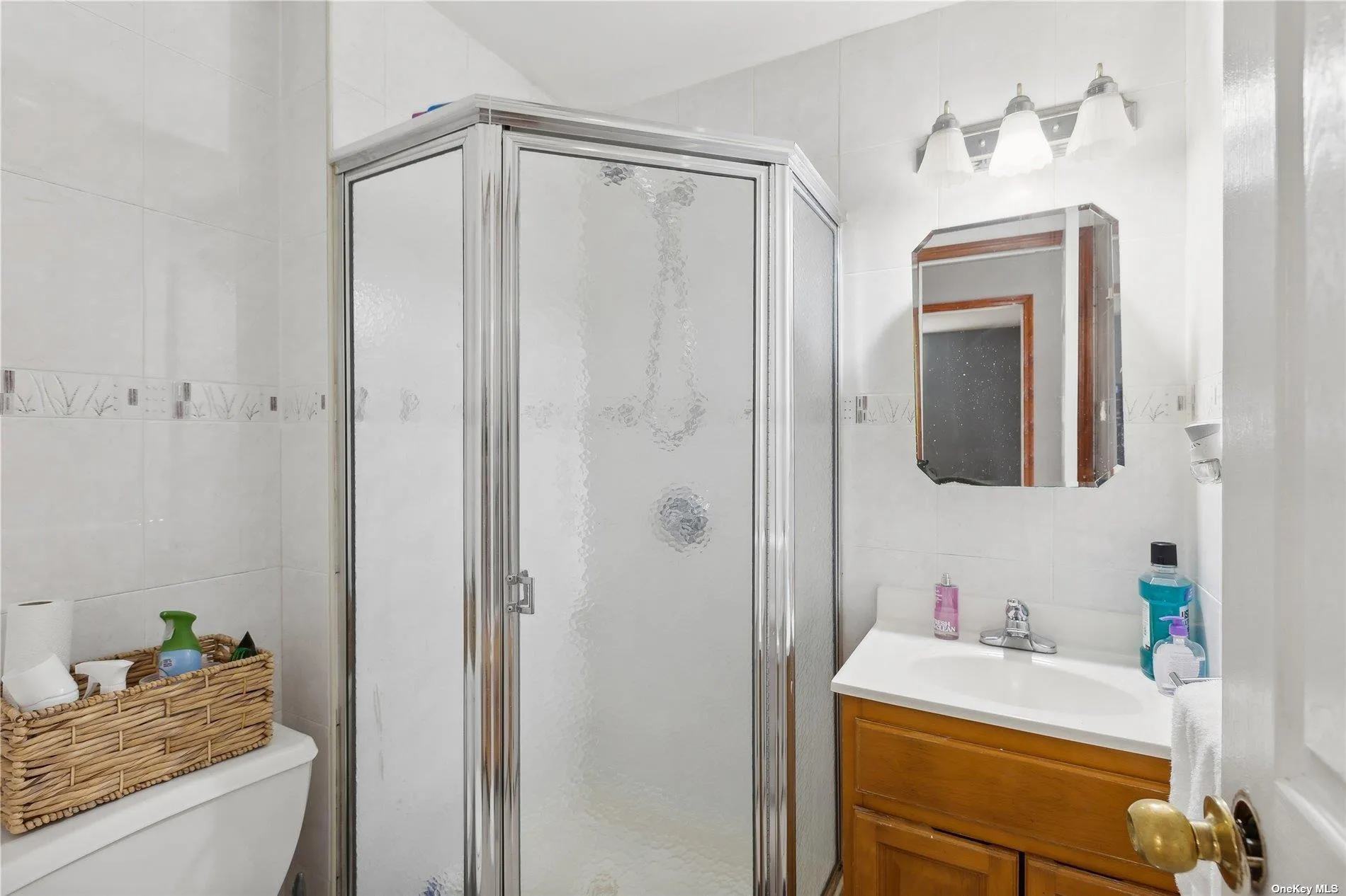 42-38 Judge Street, New York, NY, 2 Bedrooms Bedrooms, 4 Rooms Rooms,2 BathroomsBathrooms,Residential,For Rent,Judge,0,L3580030 42-38 Judge Street, New York, NY, 2 Bedrooms Bedrooms, 4 Rooms Rooms,2 BathroomsBathrooms,Residential,For Rent,Judge,0,L3580030