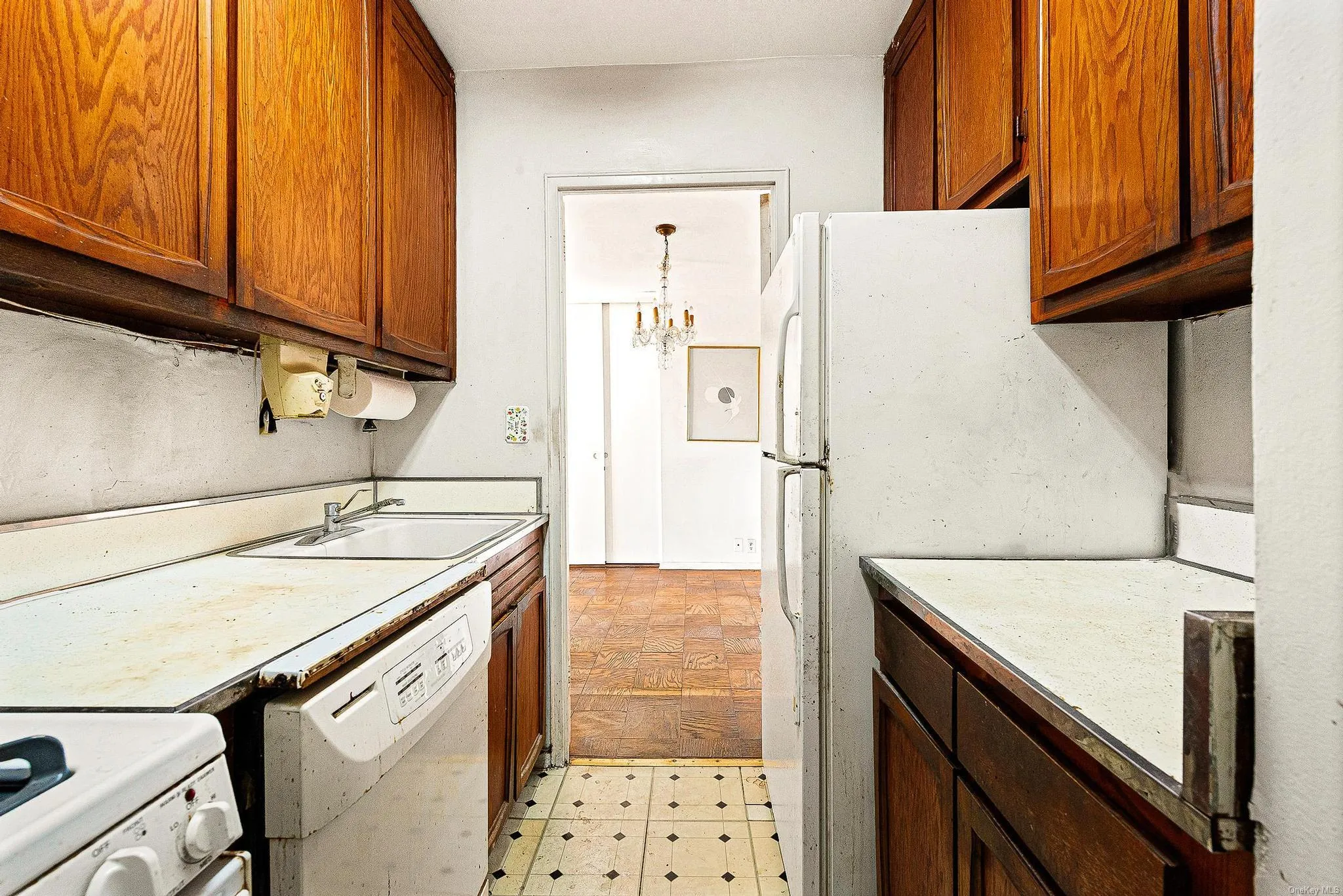 70-25 Yellowstone Boulevard, New York, NY, 3 Rooms Rooms,1 BathroomBathrooms,Residential Sale,For Rent,Yellowstone,0,L3580402 70-25 Yellowstone Boulevard, New York, NY, 3 Rooms Rooms,1 BathroomBathrooms,Residential Sale,For Rent,Yellowstone,0,L3580402