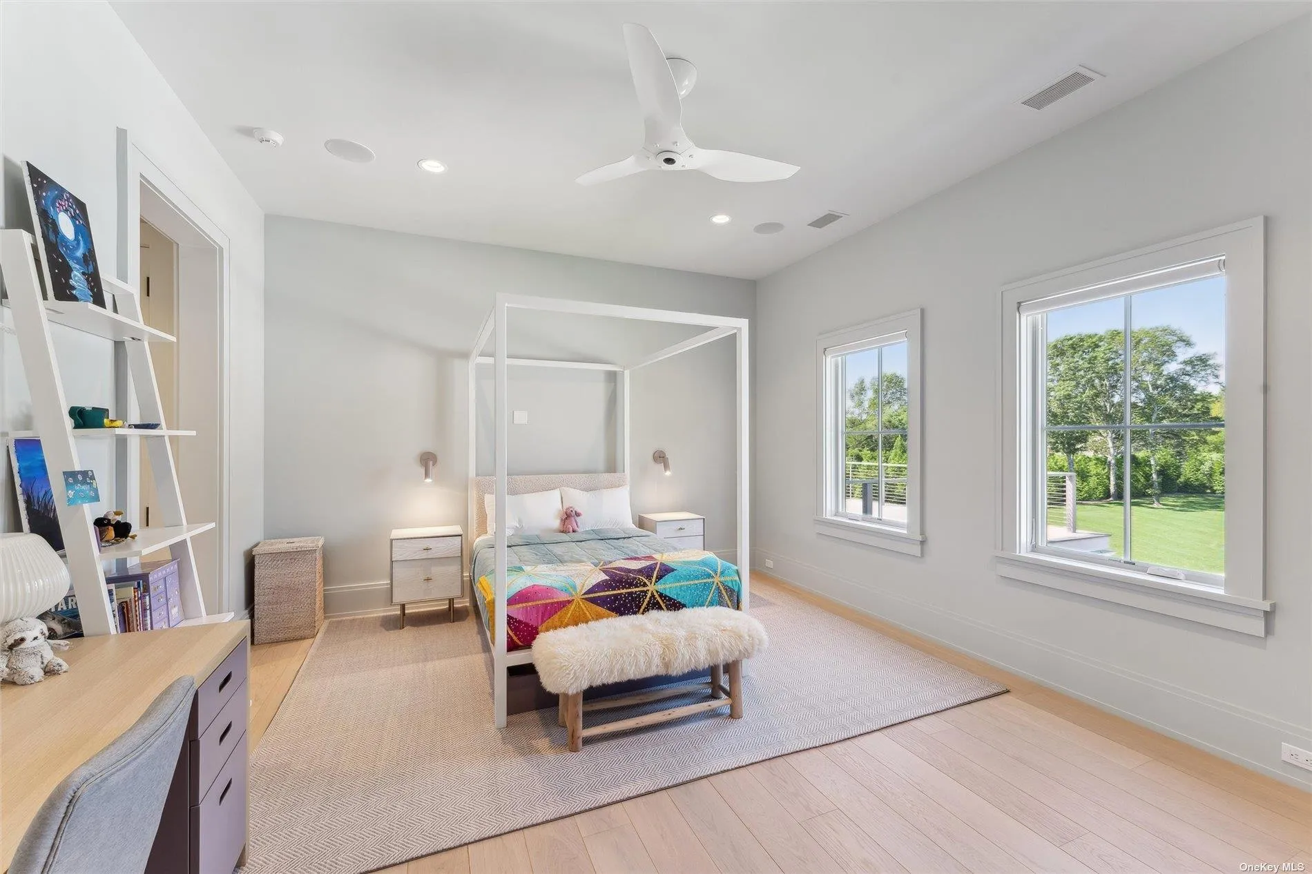 6 Bedrooms 6 Bedrooms