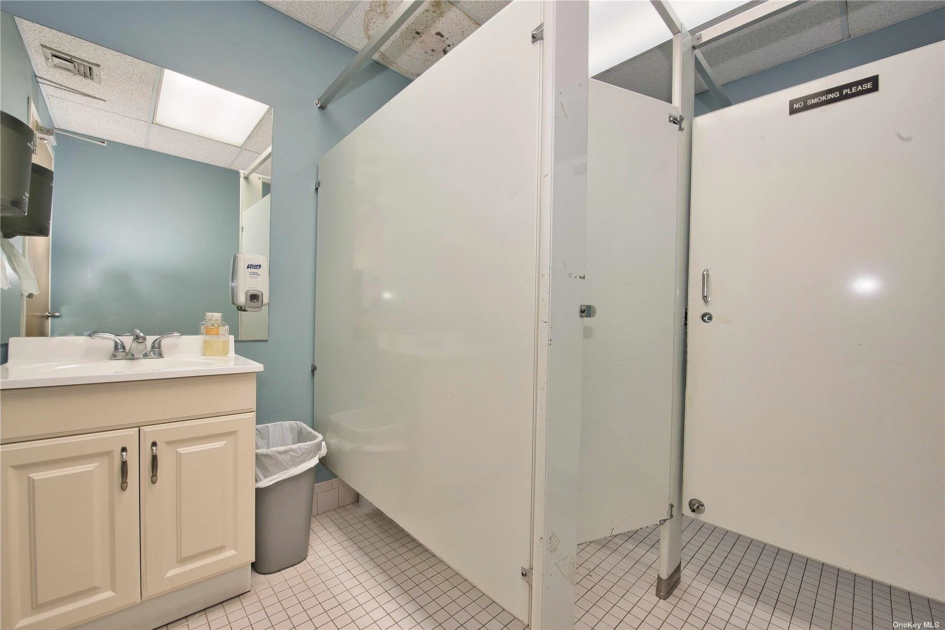 20 Vanderventer Avenue, North Hempstead, NY, ,Commercial Lease,For Rent,Vanderventer,0,L3585292 20 Vanderventer Avenue, North Hempstead, NY, ,Commercial Lease,For Rent,Vanderventer,0,L3585292