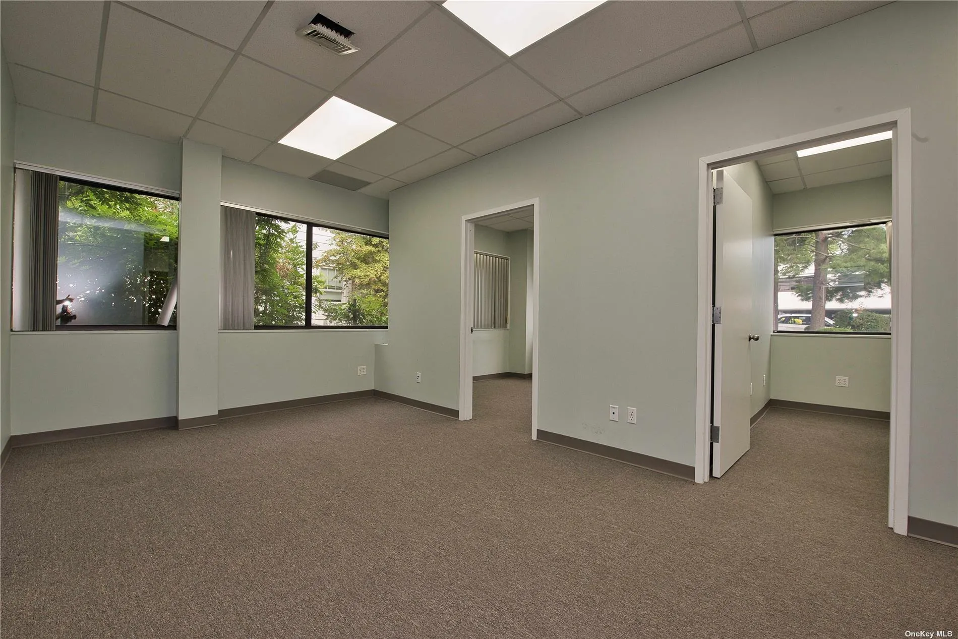 20 Vanderventer Avenue, North Hempstead, NY, ,Commercial Lease,For Rent,Vanderventer,0,L3585292 20 Vanderventer Avenue, North Hempstead, NY, ,Commercial Lease,For Rent,Vanderventer,0,L3585292