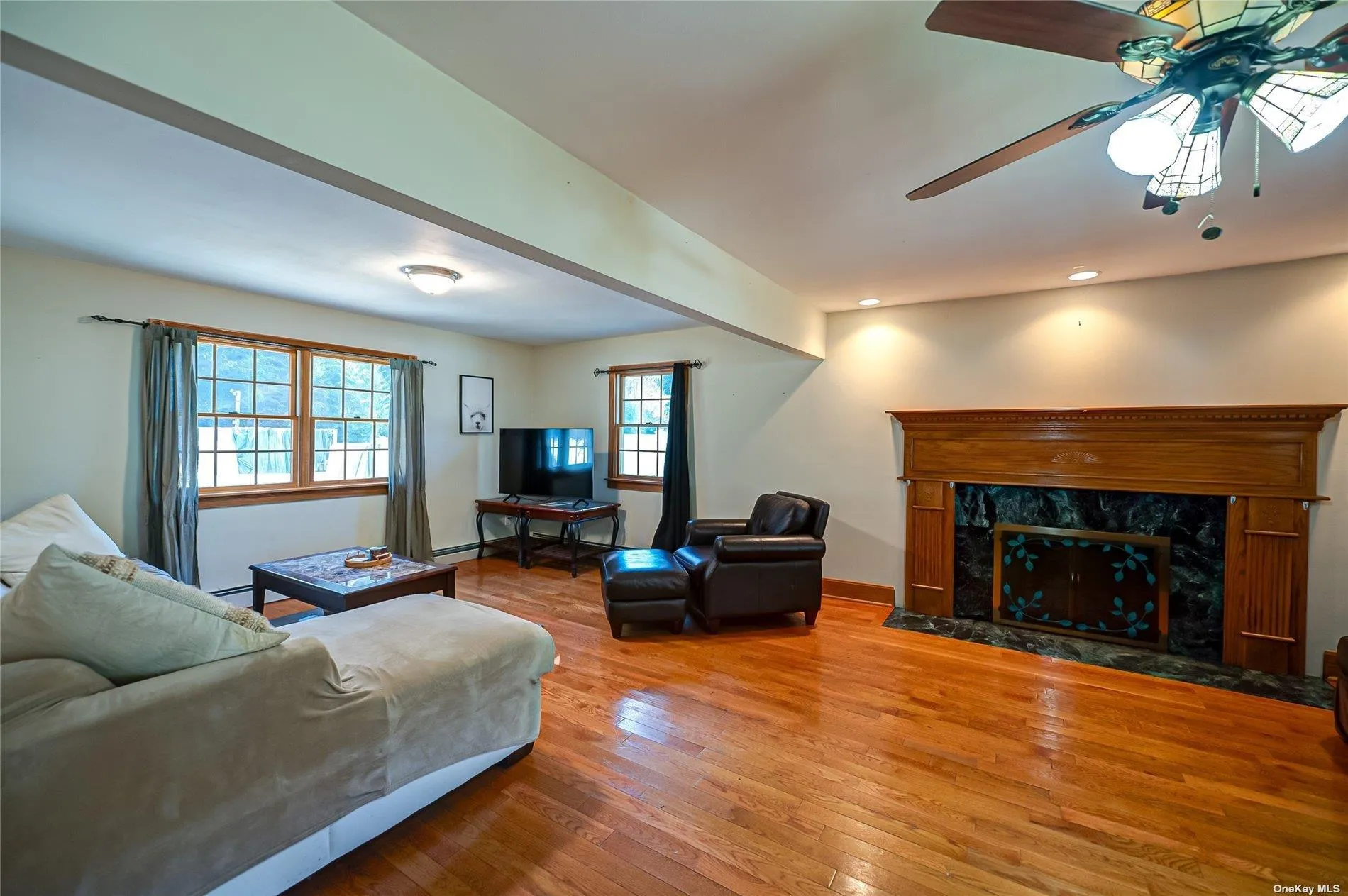43 Hollins Lane, Islip, NY, 4 Bedrooms Bedrooms, 9 Rooms Rooms,3 BathroomsBathrooms,Residential,For Rent,Hollins,0,L3586031 43 Hollins Lane, Islip, NY, 4 Bedrooms Bedrooms, 9 Rooms Rooms,3 BathroomsBathrooms,Residential,For Rent,Hollins,0,L3586031