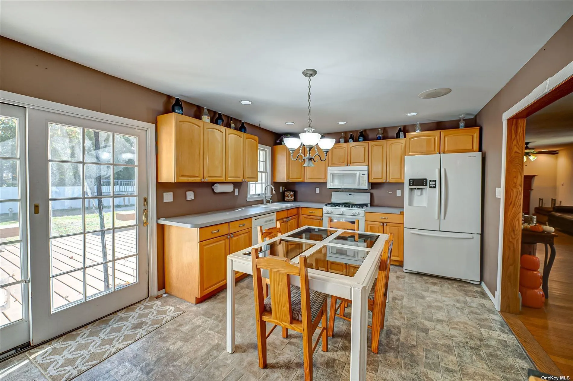 43 Hollins Lane, Islip, NY, 4 Bedrooms Bedrooms, 9 Rooms Rooms,3 BathroomsBathrooms,Residential,For Rent,Hollins,0,L3586031 43 Hollins Lane, Islip, NY, 4 Bedrooms Bedrooms, 9 Rooms Rooms,3 BathroomsBathrooms,Residential,For Rent,Hollins,0,L3586031