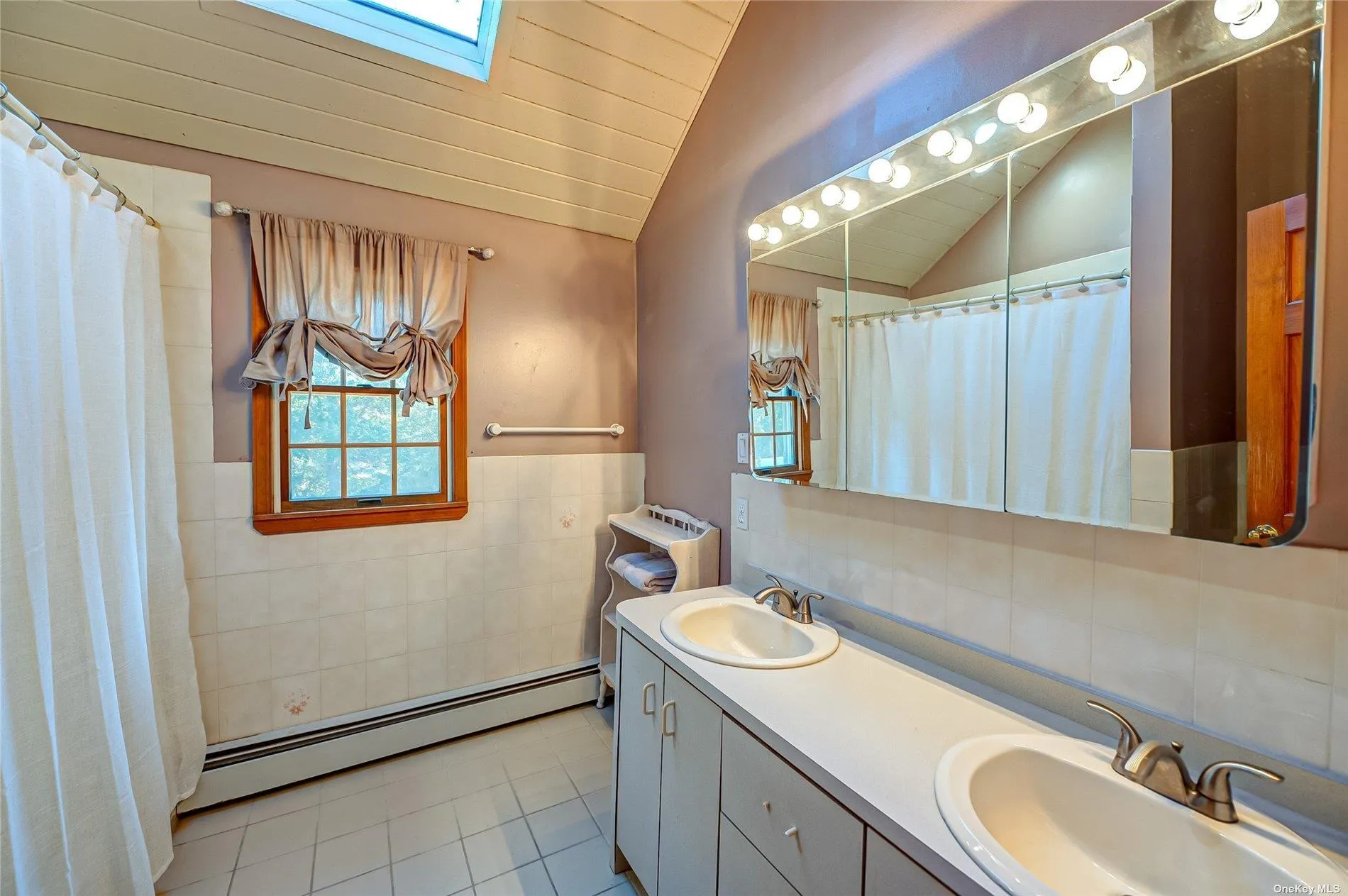 43 Hollins Lane, Islip, NY, 4 Bedrooms Bedrooms, 9 Rooms Rooms,3 BathroomsBathrooms,Residential,For Rent,Hollins,0,L3586031 43 Hollins Lane, Islip, NY, 4 Bedrooms Bedrooms, 9 Rooms Rooms,3 BathroomsBathrooms,Residential,For Rent,Hollins,0,L3586031