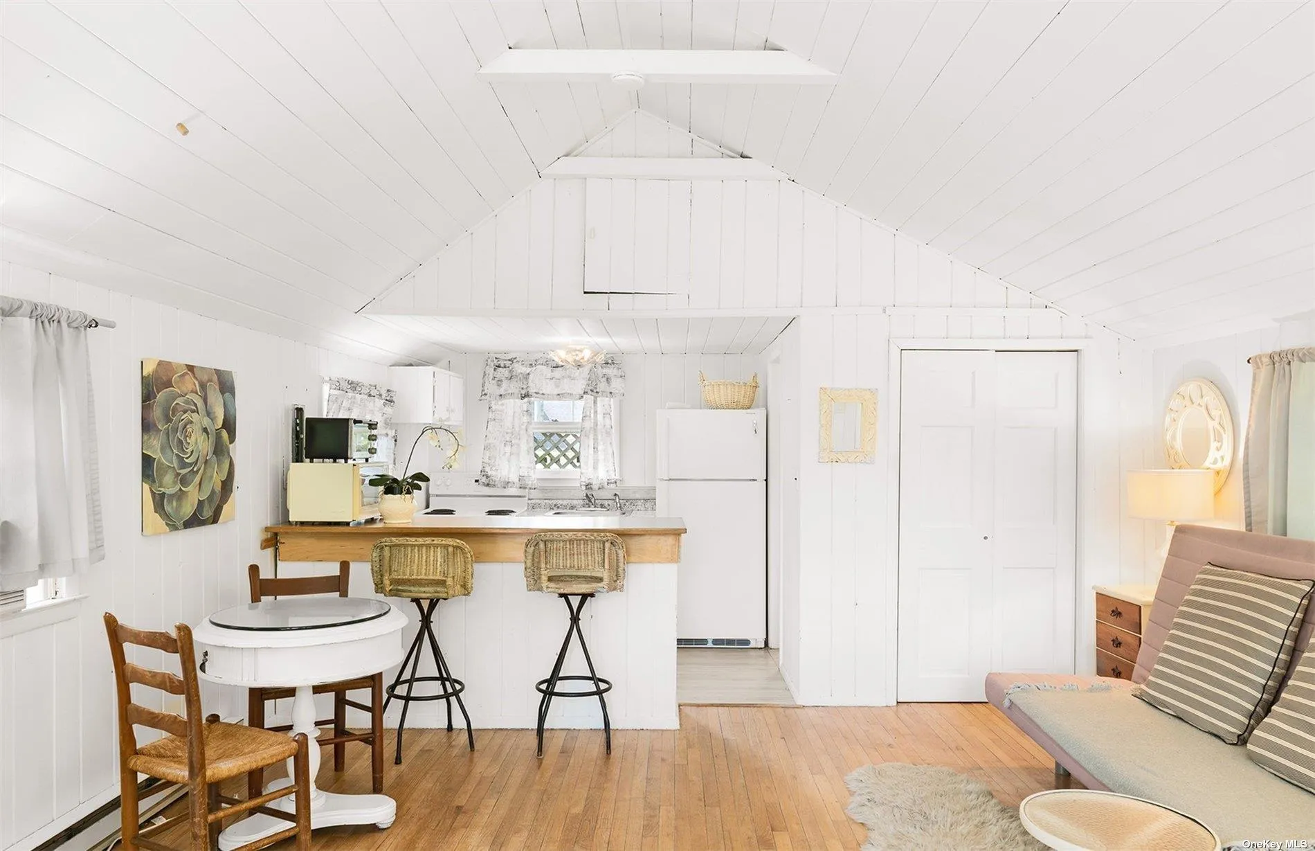 61 Lower 7 Ponds Road, Southampton, NY, 4 Bedrooms Bedrooms, 15 Rooms Rooms,4 BathroomsBathrooms,Residential,For Rent,Lower 7 Ponds,0,L3586103 61 Lower 7 Ponds Road, Southampton, NY, 4 Bedrooms Bedrooms, 15 Rooms Rooms,4 BathroomsBathrooms,Residential,For Rent,Lower 7 Ponds,0,L3586103