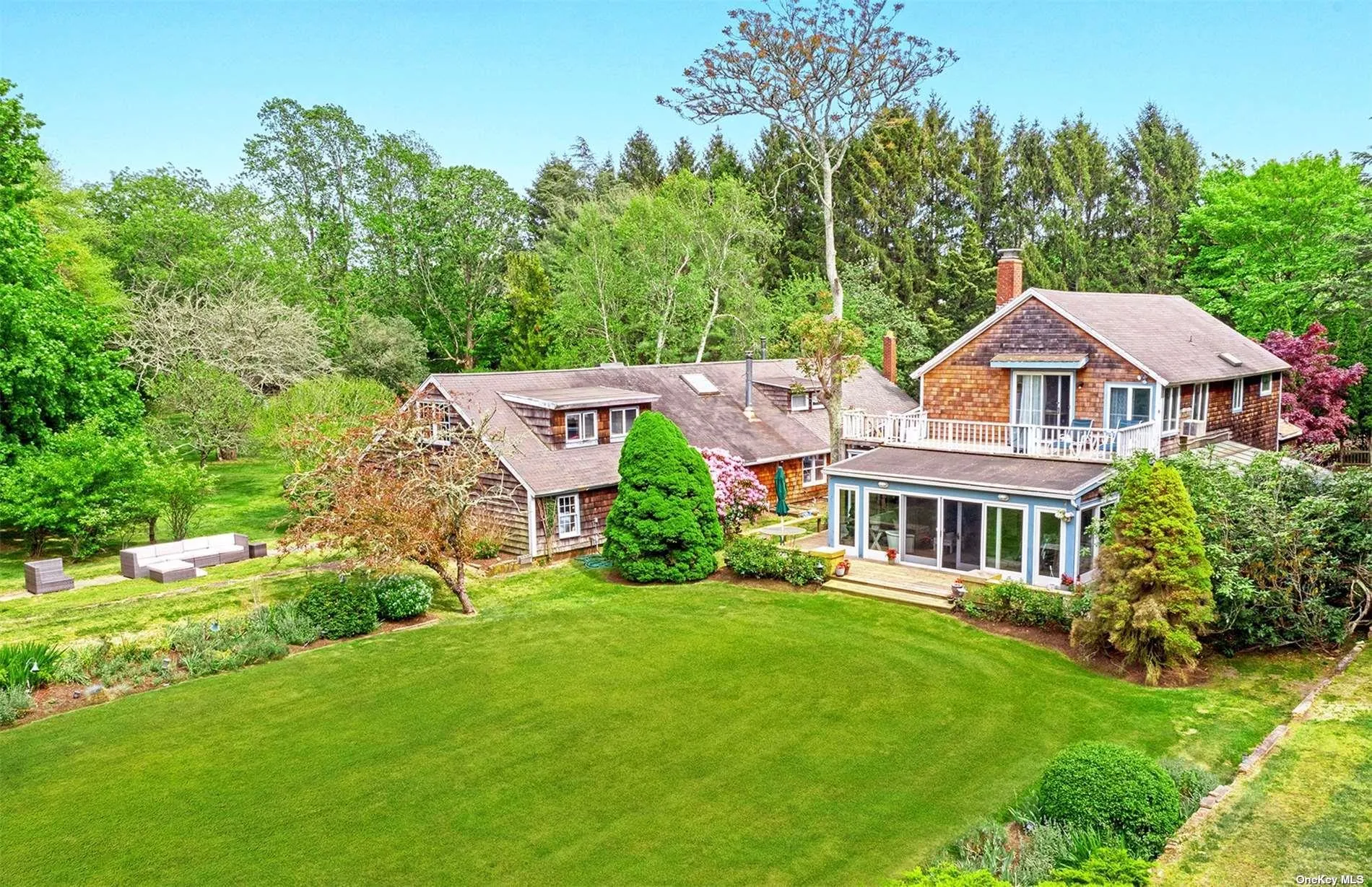 61 Lower 7 Ponds Road, Southampton, NY, 4 Bedrooms Bedrooms, 15 Rooms Rooms,4 BathroomsBathrooms,Residential,For Rent,Lower 7 Ponds,0,L3586103 61 Lower 7 Ponds Road, Southampton, NY, 4 Bedrooms Bedrooms, 15 Rooms Rooms,4 BathroomsBathrooms,Residential,For Rent,Lower 7 Ponds,0,L3586103