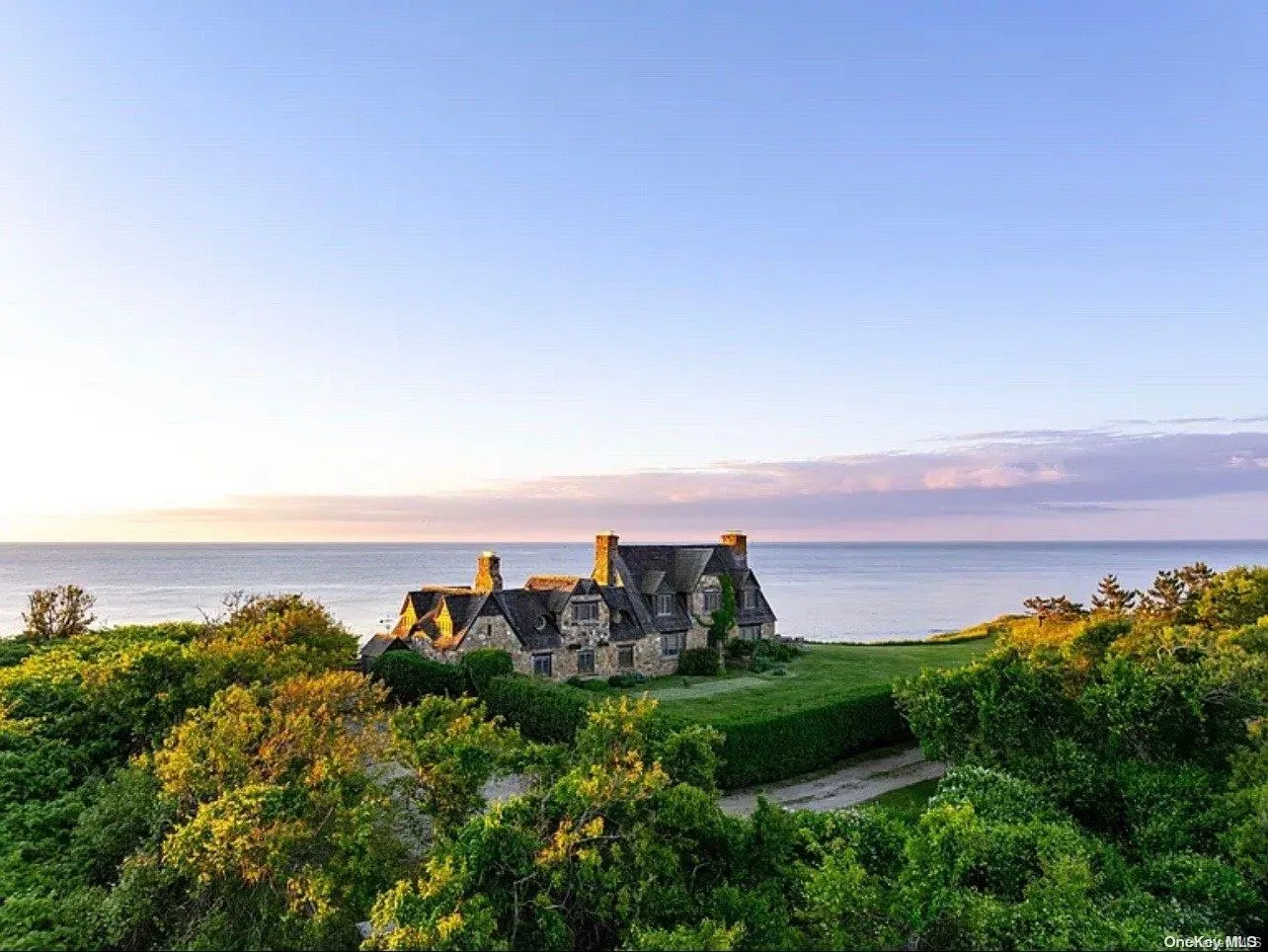 408 Old Montauk, East Hampton, New York 11954