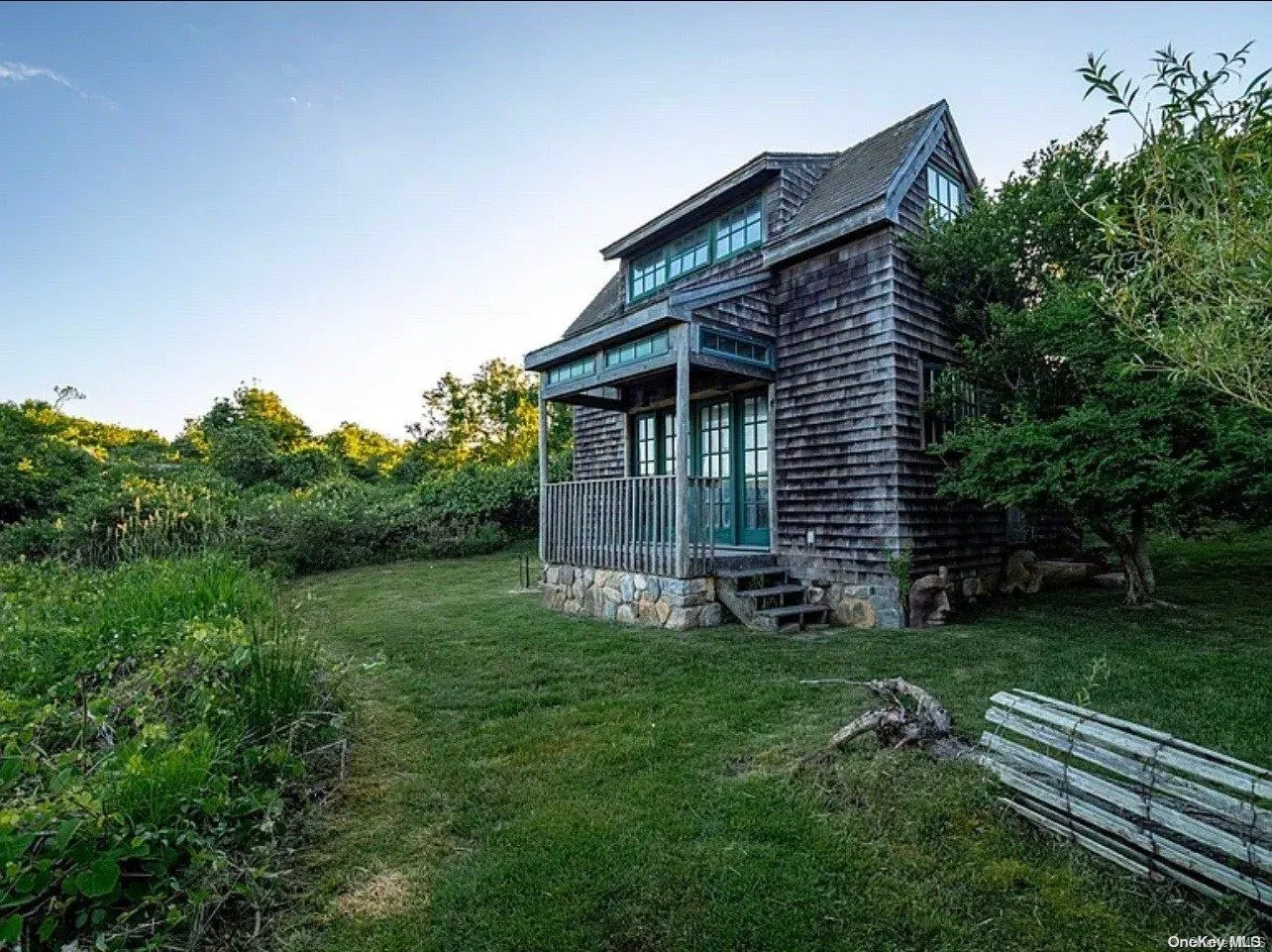 408 Old Montauk, East Hampton, New York 11954