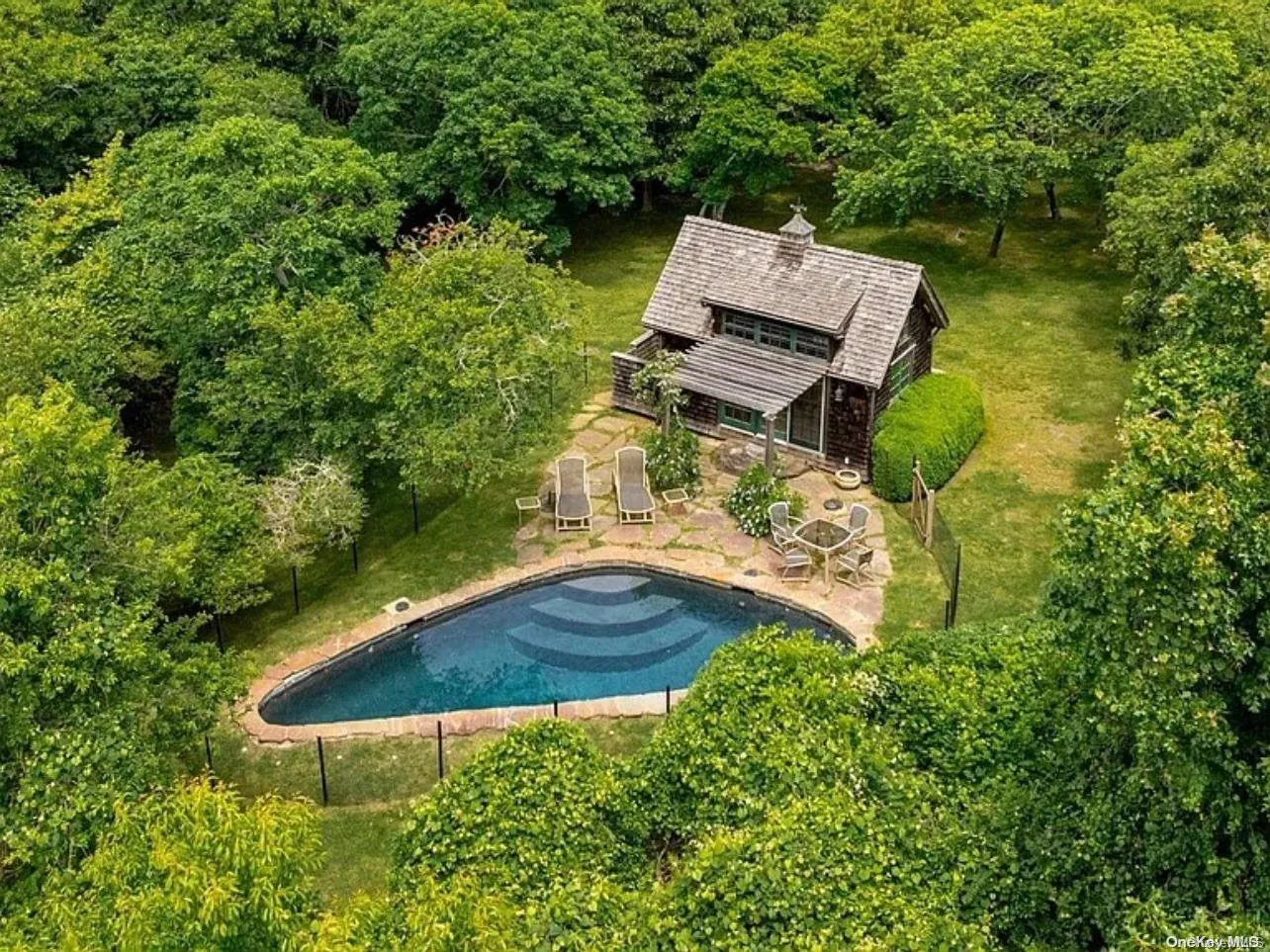 408 Old Montauk, East Hampton, New York 11954