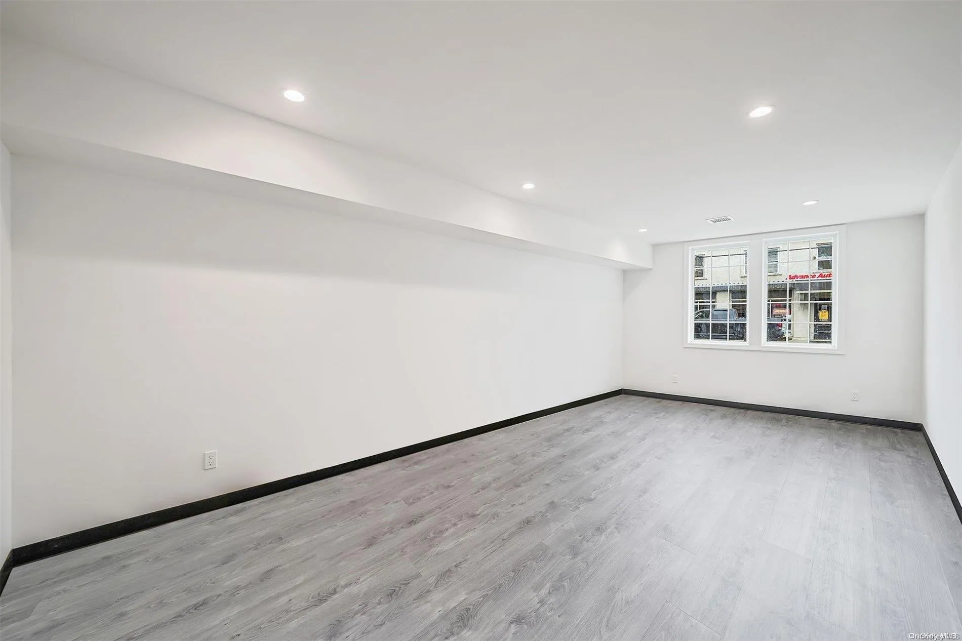 533 Montauk Highway, Brookhaven, NY, ,Commercial Lease,Idx,Montauk,0,L3586325 533 Montauk Highway, Brookhaven, NY, ,Commercial Lease,Idx,Montauk,0,L3586325