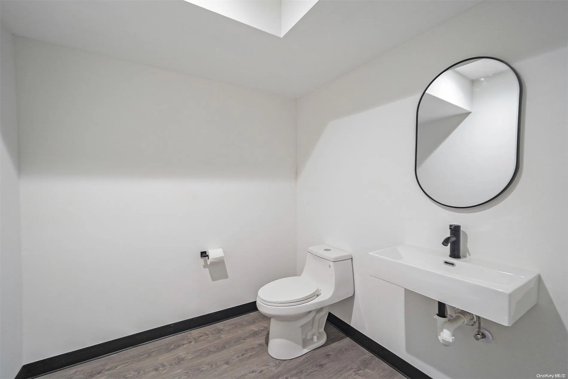 533 Montauk Highway, Brookhaven, NY, ,Commercial Lease,Idx,Montauk,0,L3586325 533 Montauk Highway, Brookhaven, NY, ,Commercial Lease,Idx,Montauk,0,L3586325