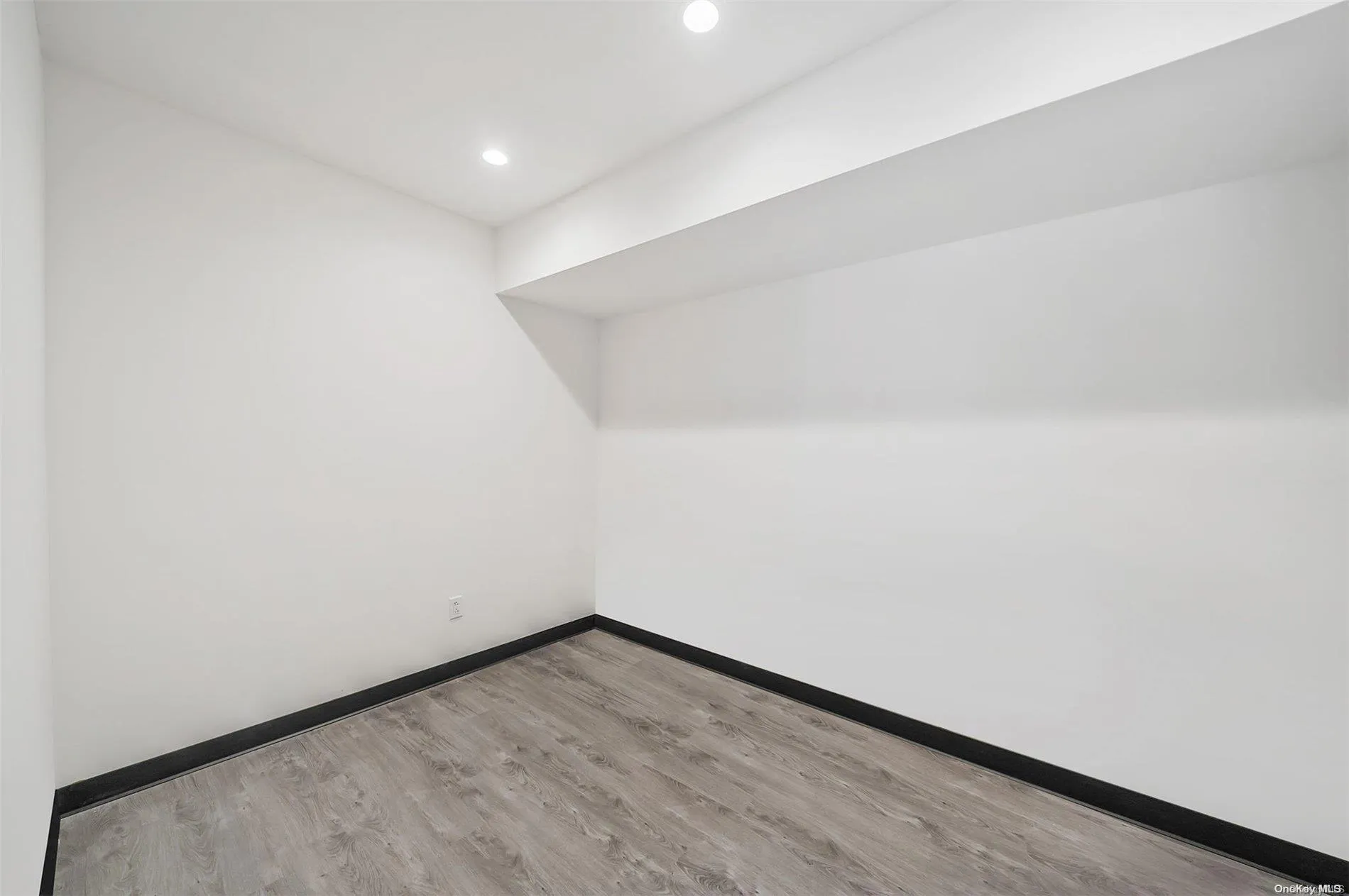 533 Montauk Highway, Brookhaven, NY, ,Commercial Lease,Idx,Montauk,0,L3586325 533 Montauk Highway, Brookhaven, NY, ,Commercial Lease,Idx,Montauk,0,L3586325