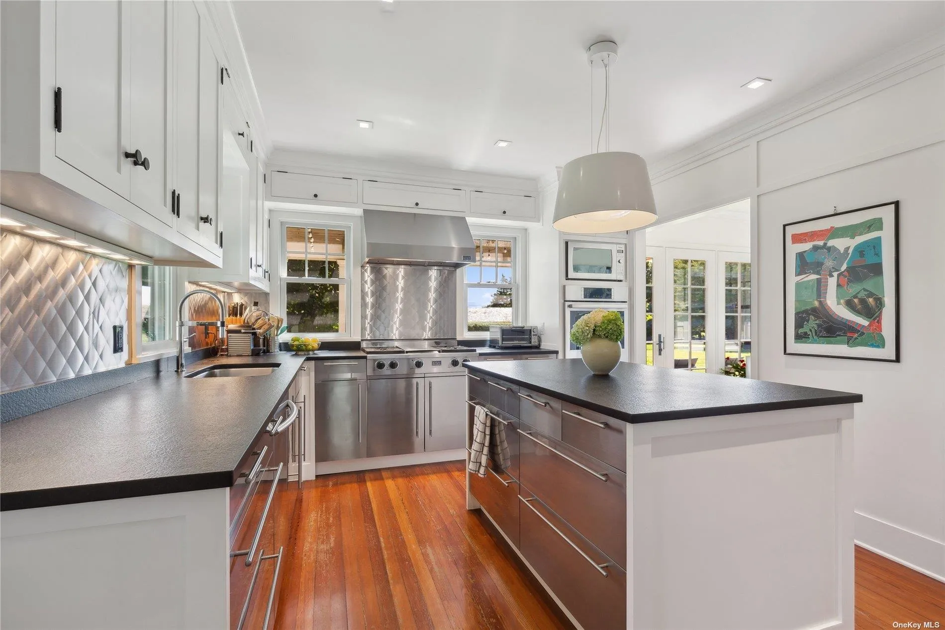 sleek and chic kitchen sleek and chic kitchen