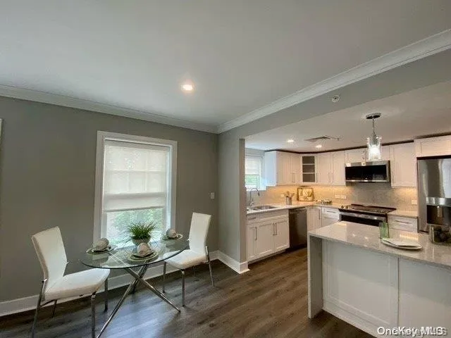 100 Glen Street, Oyster Bay, NY, 2 Bedrooms Bedrooms, 5 Rooms Rooms,2 BathroomsBathrooms,Residential Lease,Idx,Glen,0,L3588110 100 Glen Street, Oyster Bay, NY, 2 Bedrooms Bedrooms, 5 Rooms Rooms,2 BathroomsBathrooms,Residential Lease,Idx,Glen,0,L3588110