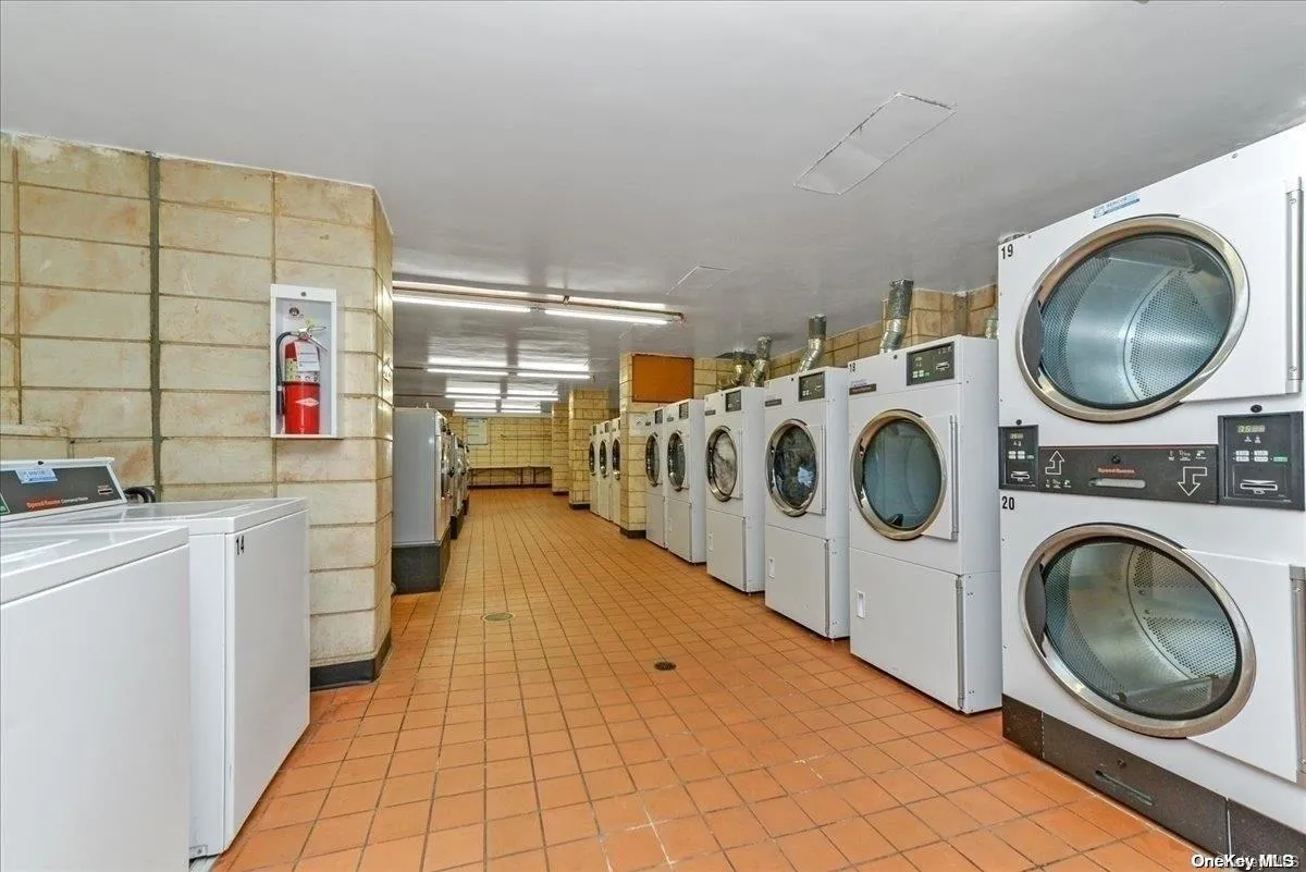 61-20 Grand Central Parkway, New York, NY, 1 Bedroom Bedrooms, 3 Rooms Rooms,1 BathroomBathrooms,Residential,For Rent,Grand Central,0,L3588780 61-20 Grand Central Parkway, New York, NY, 1 Bedroom Bedrooms, 3 Rooms Rooms,1 BathroomBathrooms,Residential,For Rent,Grand Central,0,L3588780
