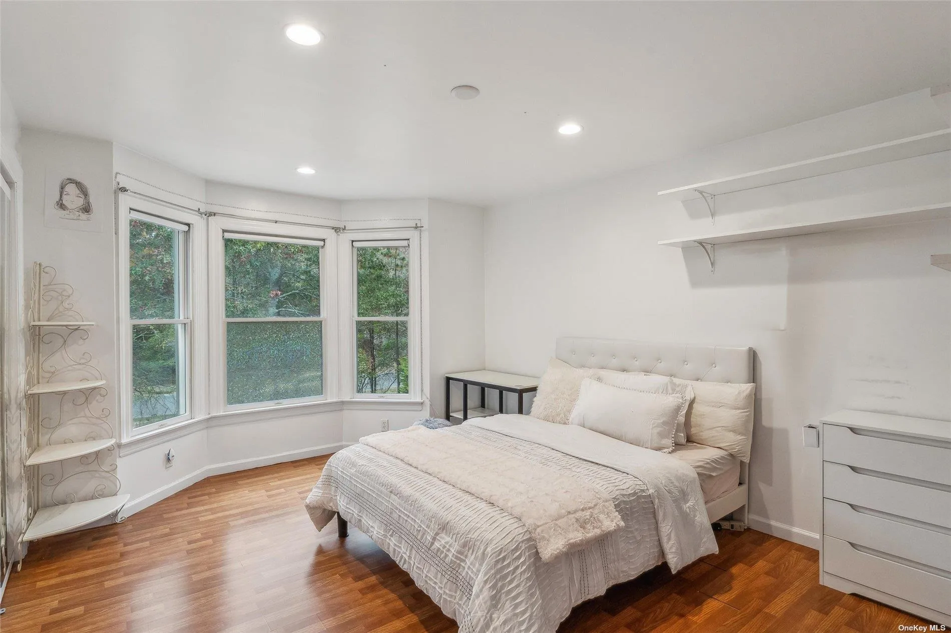 1 Candace Drive, Southampton, NY, 4 Bedrooms Bedrooms, 9 Rooms Rooms,4 BathroomsBathrooms,Residential Lease,For Rent,Candace,0,L3589206 1 Candace Drive, Southampton, NY, 4 Bedrooms Bedrooms, 9 Rooms Rooms,4 BathroomsBathrooms,Residential Lease,For Rent,Candace,0,L3589206