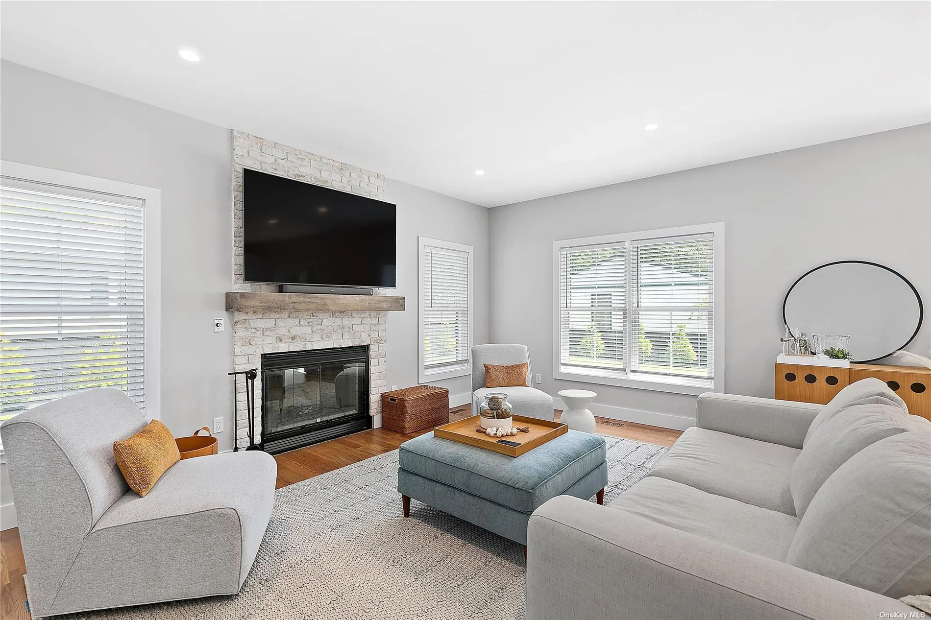 55 Squires Avenue, Southampton, NY, 4 Bedrooms Bedrooms, 10 Rooms Rooms,3 BathroomsBathrooms,Residential Lease,Idx,Squires,L3590089 55 Squires Avenue, Southampton, NY, 4 Bedrooms Bedrooms, 10 Rooms Rooms,3 BathroomsBathrooms,Residential Lease,Idx,Squires,L3590089