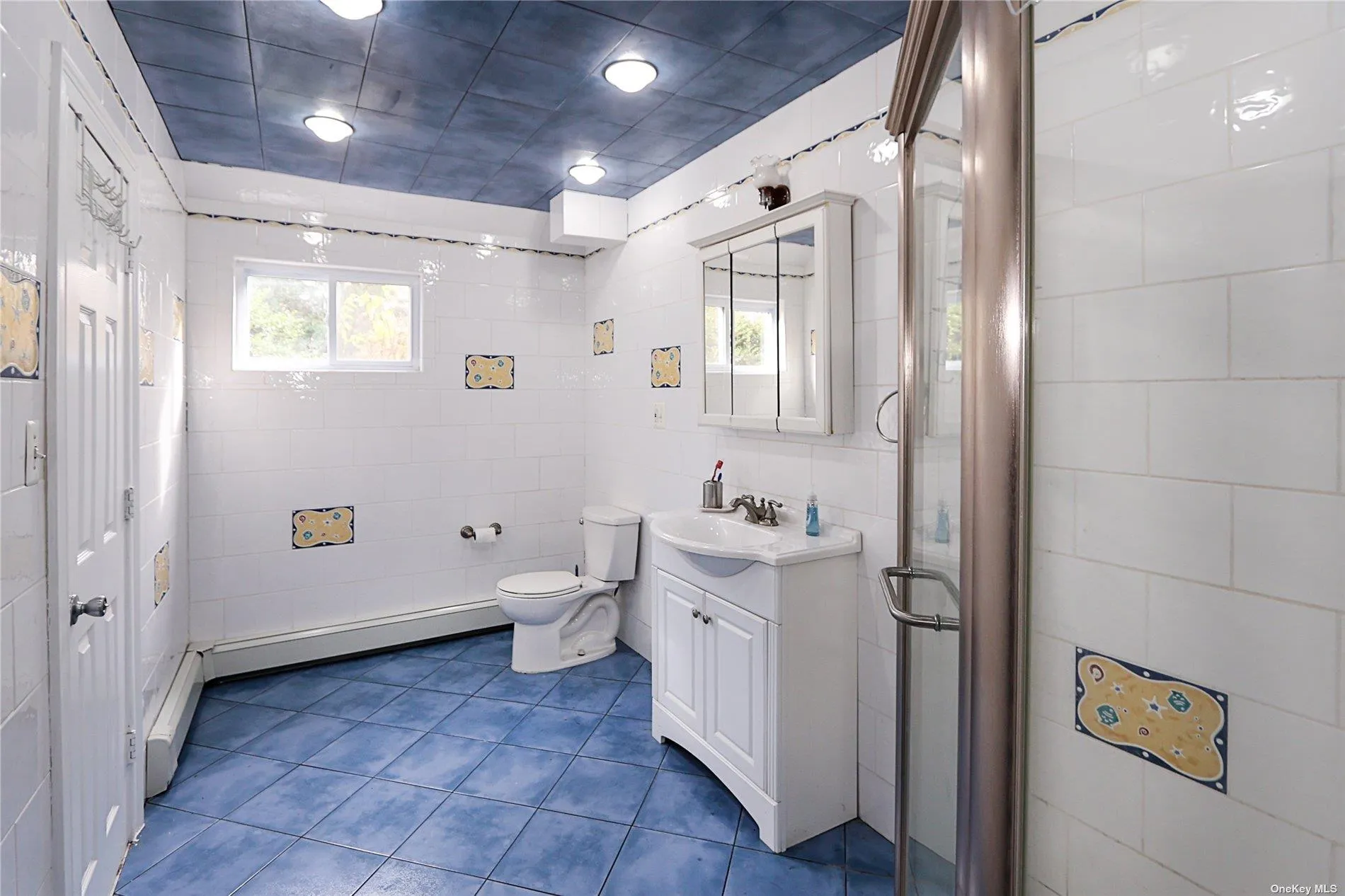 20 Rolling Hill Road, North Hempstead, NY, 5 Bedrooms Bedrooms, 8 Rooms Rooms,3 BathroomsBathrooms,Residential,For Rent,Rolling Hill,0,L3591033 20 Rolling Hill Road, North Hempstead, NY, 5 Bedrooms Bedrooms, 8 Rooms Rooms,3 BathroomsBathrooms,Residential,For Rent,Rolling Hill,0,L3591033