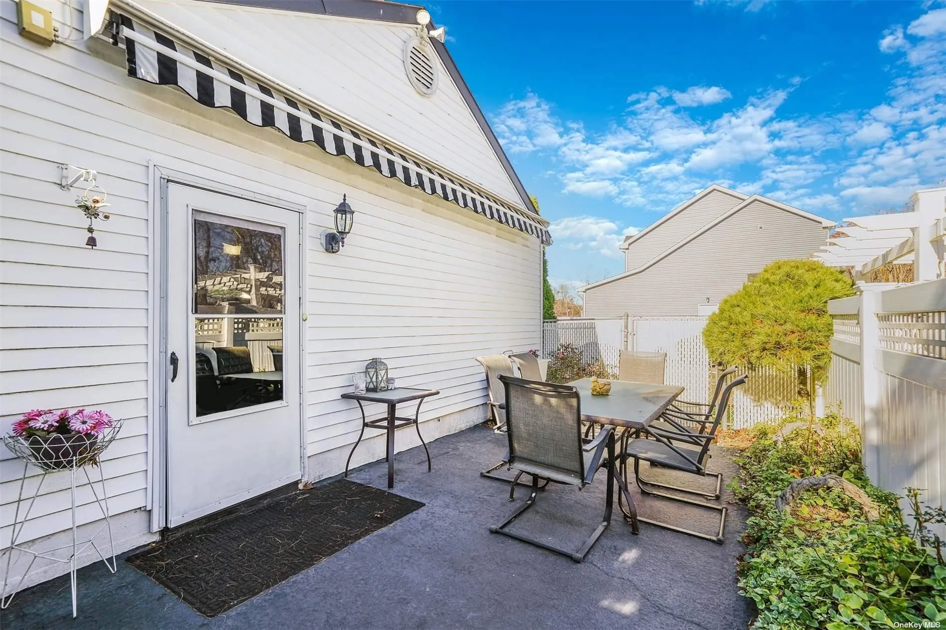 10 Marchant Drive, Smithtown, NY, 3 Bedrooms Bedrooms, 10 Rooms Rooms,3 BathroomsBathrooms,Residential,For Rent,Marchant,0,L3591496 10 Marchant Drive, Smithtown, NY, 3 Bedrooms Bedrooms, 10 Rooms Rooms,3 BathroomsBathrooms,Residential,For Rent,Marchant,0,L3591496