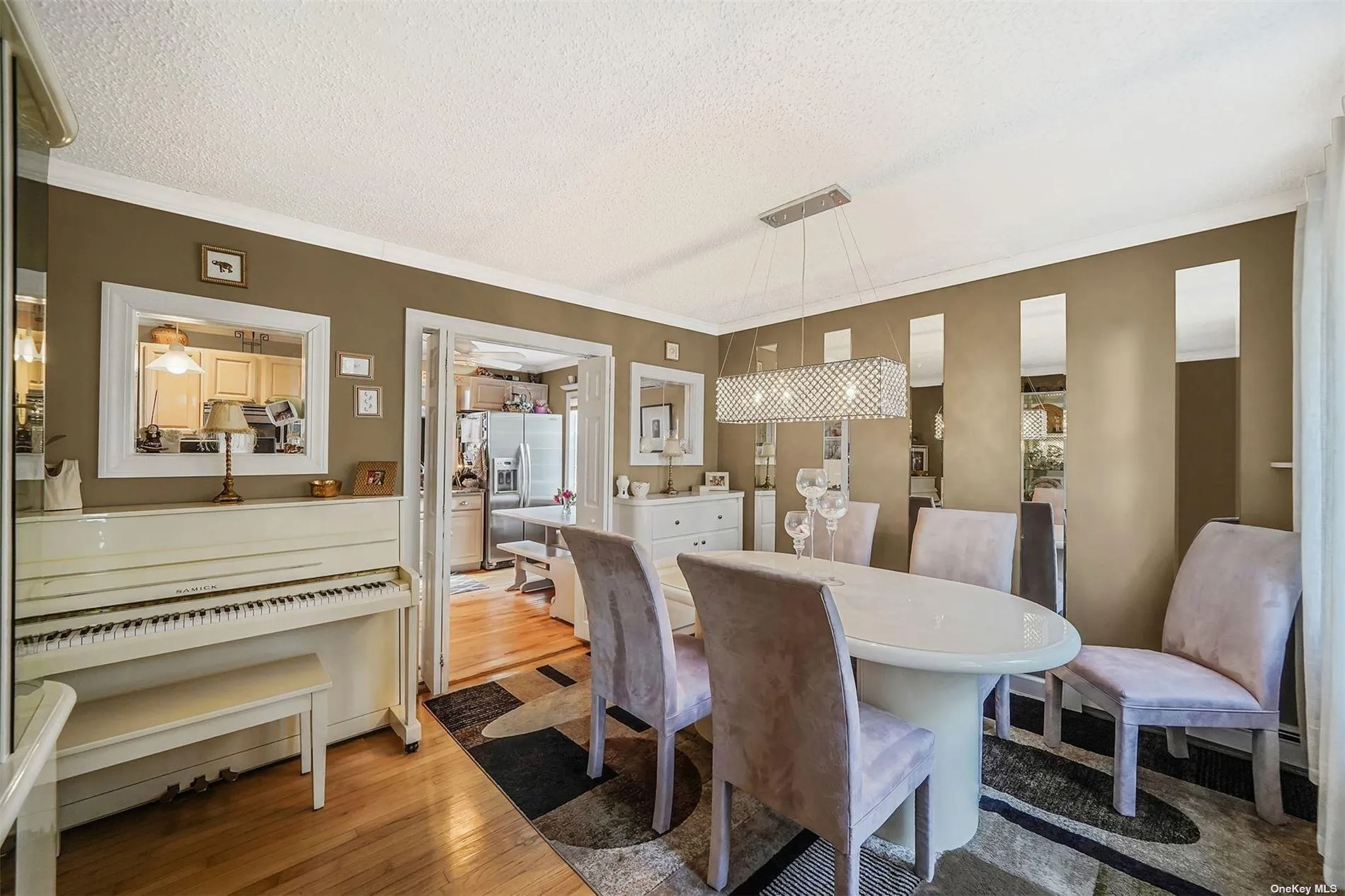 10 Marchant Drive, Smithtown, NY, 3 Bedrooms Bedrooms, 10 Rooms Rooms,3 BathroomsBathrooms,Residential,For Rent,Marchant,0,L3591496 10 Marchant Drive, Smithtown, NY, 3 Bedrooms Bedrooms, 10 Rooms Rooms,3 BathroomsBathrooms,Residential,For Rent,Marchant,0,L3591496