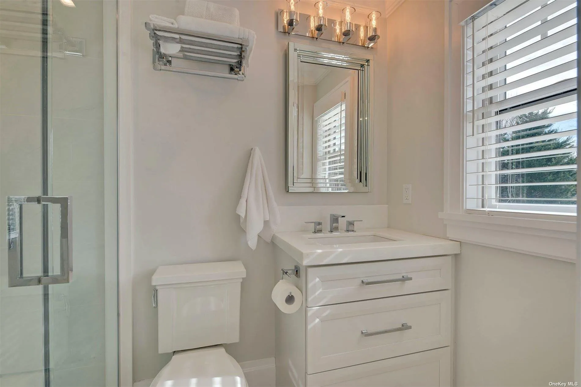 Ensuite Bedroom 1 - Bath Ensuite Bedroom 1 - Bath