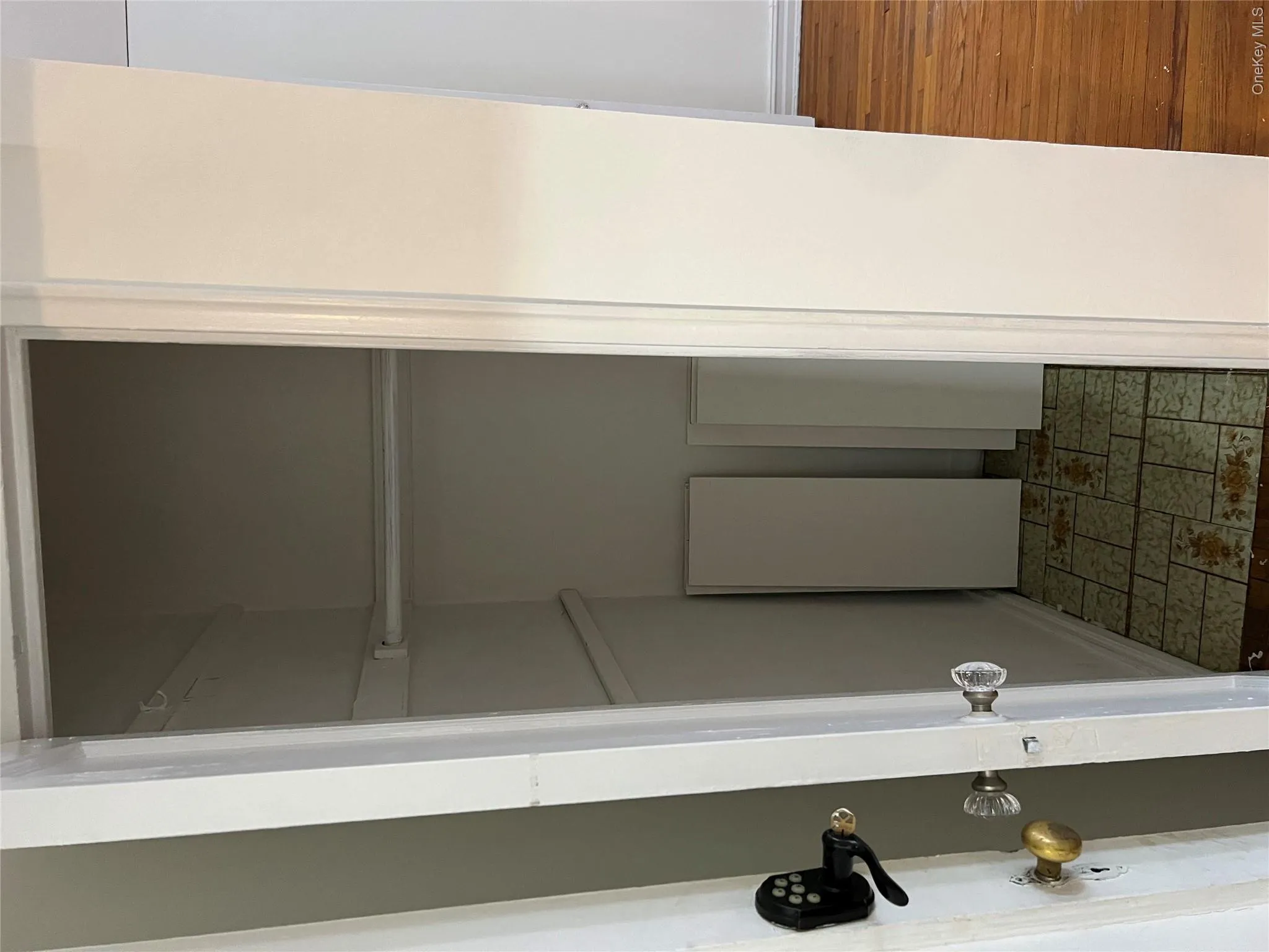 35-35 75th Street Apartment 127 Street, New York, NY, 2 Bedrooms Bedrooms, 6 Rooms Rooms,1 BathroomBathrooms,Residential,For Rent,75th Street Apartment 127,0,803311 35-35 75th Street Apartment 127 Street, New York, NY, 2 Bedrooms Bedrooms, 6 Rooms Rooms,1 BathroomBathrooms,Residential,For Rent,75th Street Apartment 127,0,803311