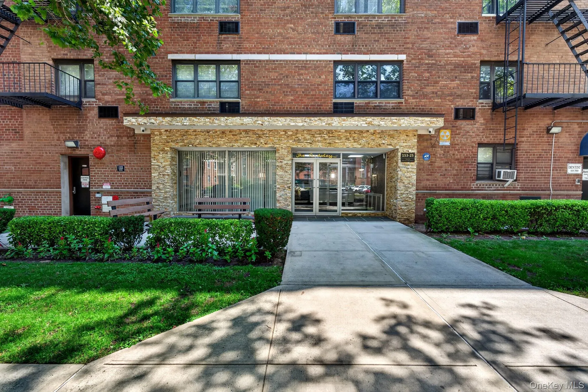153-25 88th St, New York, NY, 2 Bedrooms Bedrooms, 6 Rooms Rooms,2 BathroomsBathrooms,Residential,For Rent,88th St,0,803332 153-25 88th St, New York, NY, 2 Bedrooms Bedrooms, 6 Rooms Rooms,2 BathroomsBathrooms,Residential,For Rent,88th St,0,803332