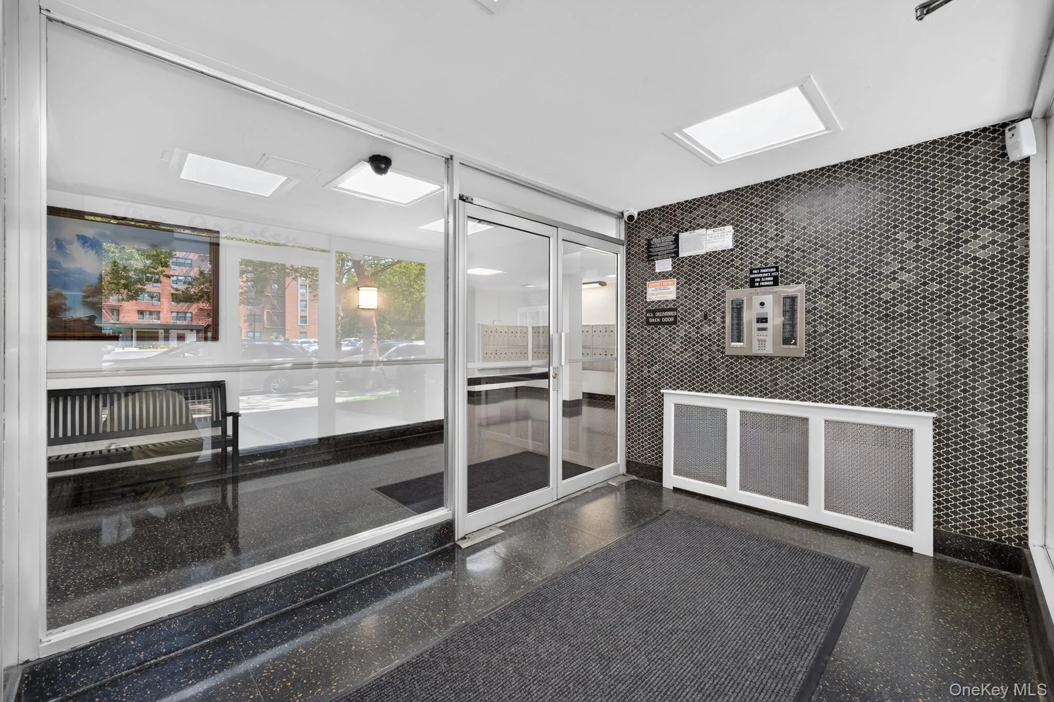 153-25 88th St, New York, NY, 2 Bedrooms Bedrooms, 6 Rooms Rooms,2 BathroomsBathrooms,Residential,For Rent,88th St,0,803332 153-25 88th St, New York, NY, 2 Bedrooms Bedrooms, 6 Rooms Rooms,2 BathroomsBathrooms,Residential,For Rent,88th St,0,803332