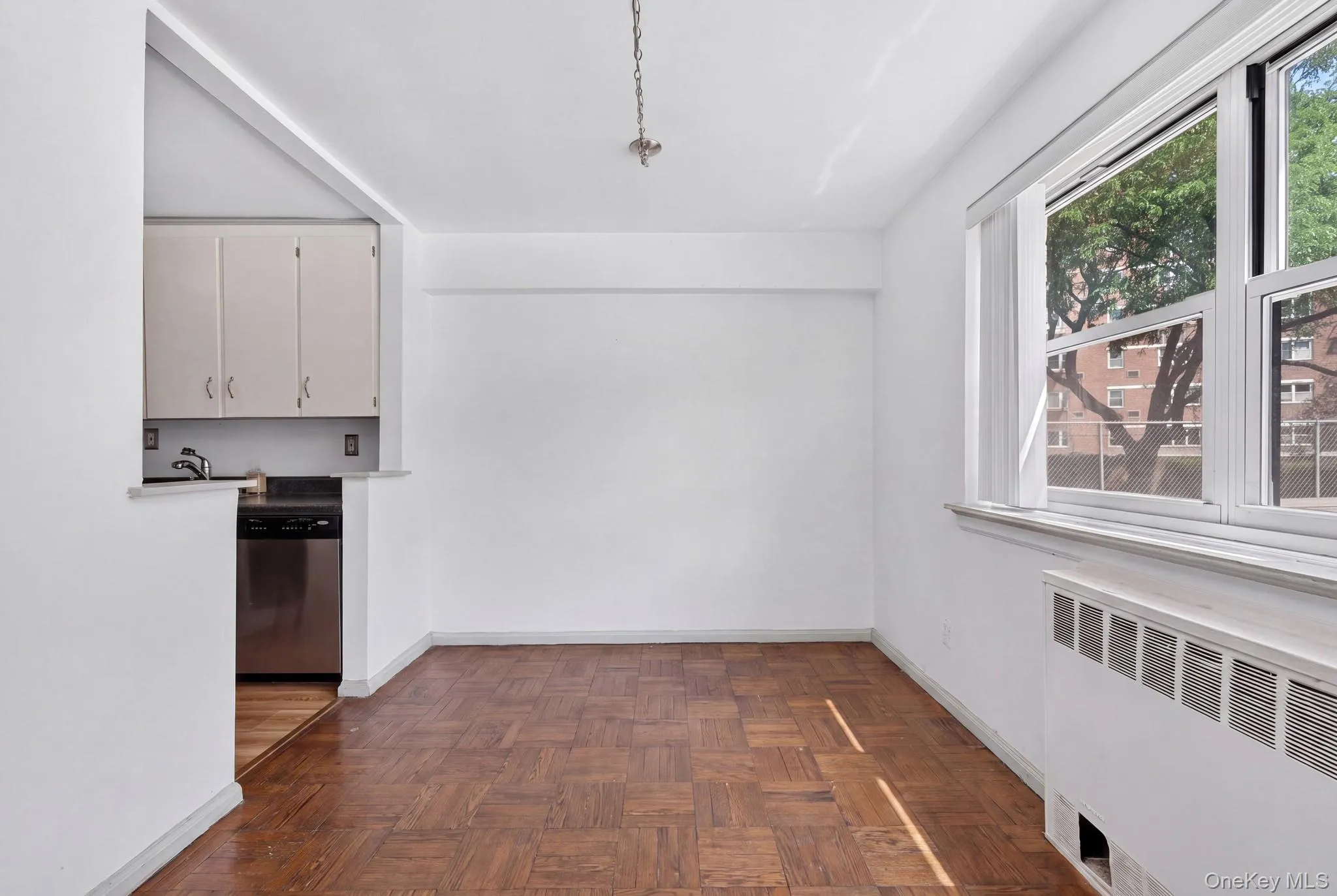 153-25 88th St, New York, NY, 2 Bedrooms Bedrooms, 6 Rooms Rooms,2 BathroomsBathrooms,Residential,For Rent,88th St,0,803332 153-25 88th St, New York, NY, 2 Bedrooms Bedrooms, 6 Rooms Rooms,2 BathroomsBathrooms,Residential,For Rent,88th St,0,803332