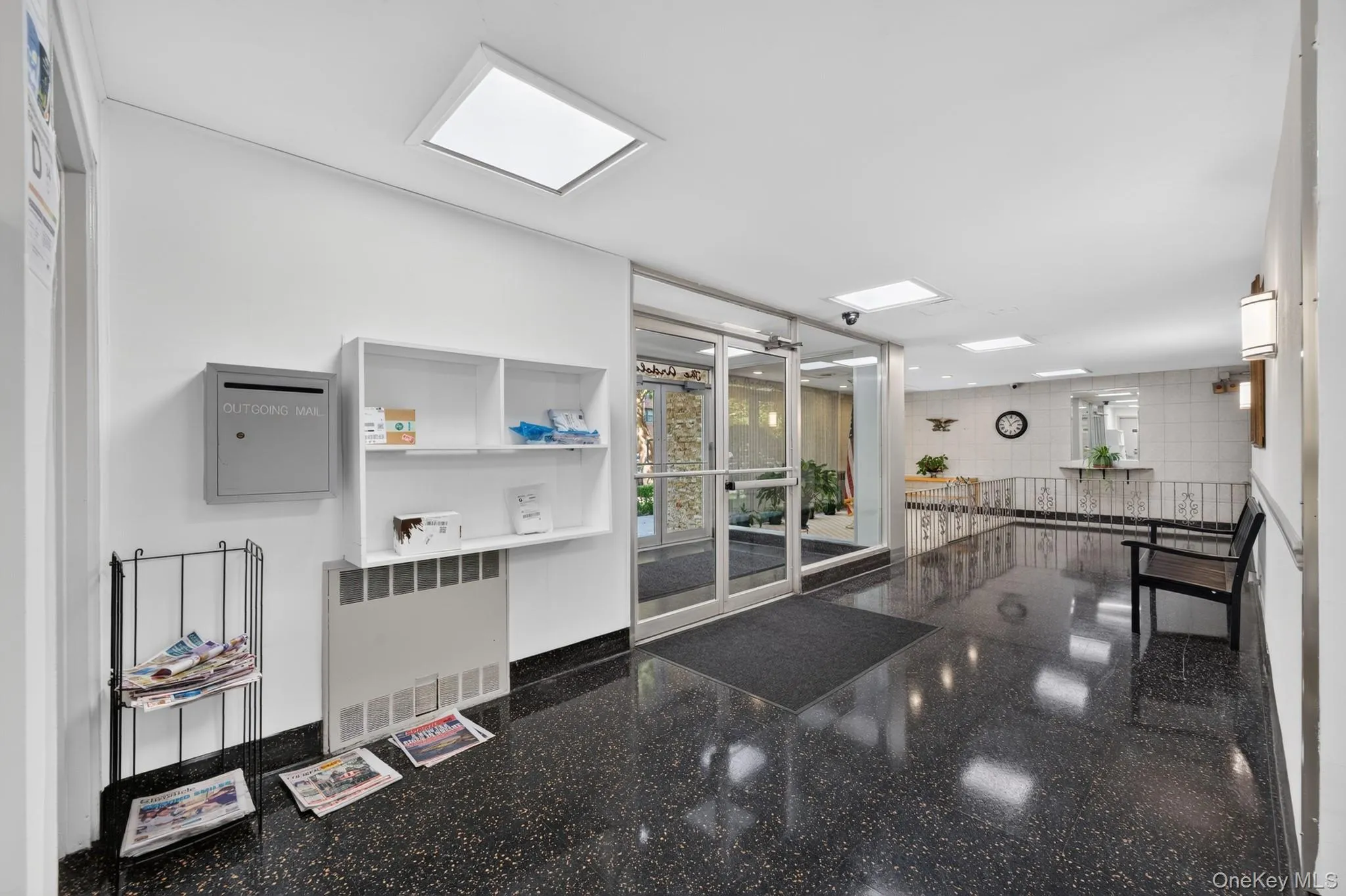 153-25 88th St, New York, NY, 2 Bedrooms Bedrooms, 6 Rooms Rooms,2 BathroomsBathrooms,Residential,For Rent,88th St,0,803332 153-25 88th St, New York, NY, 2 Bedrooms Bedrooms, 6 Rooms Rooms,2 BathroomsBathrooms,Residential,For Rent,88th St,0,803332