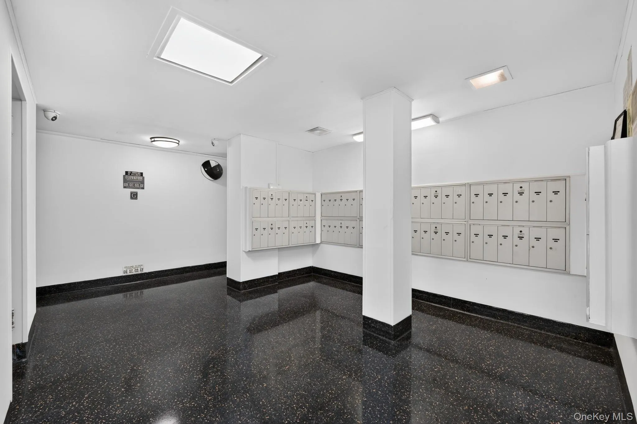 153-25 88th St, New York, NY, 2 Bedrooms Bedrooms, 6 Rooms Rooms,2 BathroomsBathrooms,Residential,For Rent,88th St,0,803332 153-25 88th St, New York, NY, 2 Bedrooms Bedrooms, 6 Rooms Rooms,2 BathroomsBathrooms,Residential,For Rent,88th St,0,803332