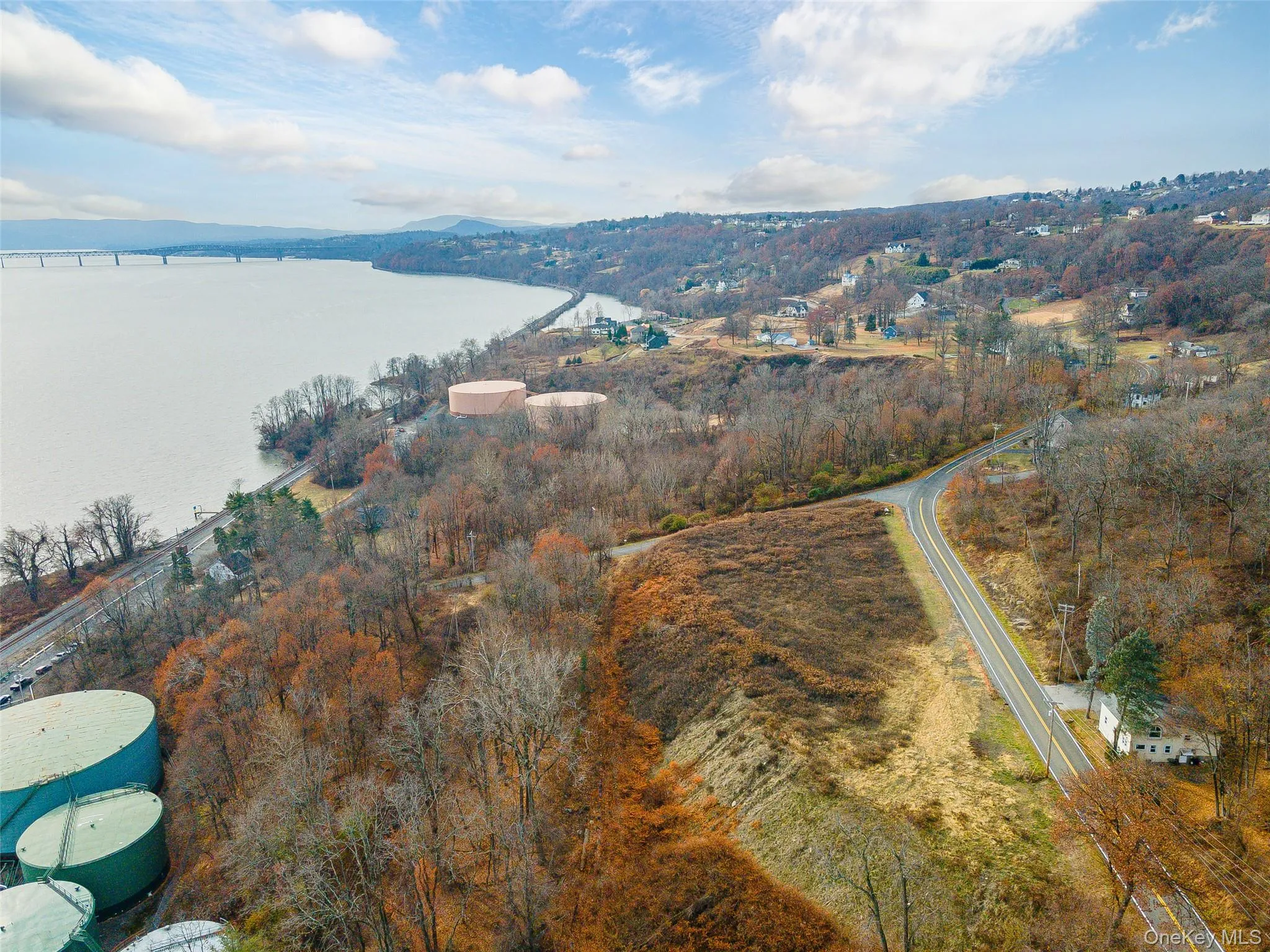 Bird's eye view with a water view Bird's eye view with a water view