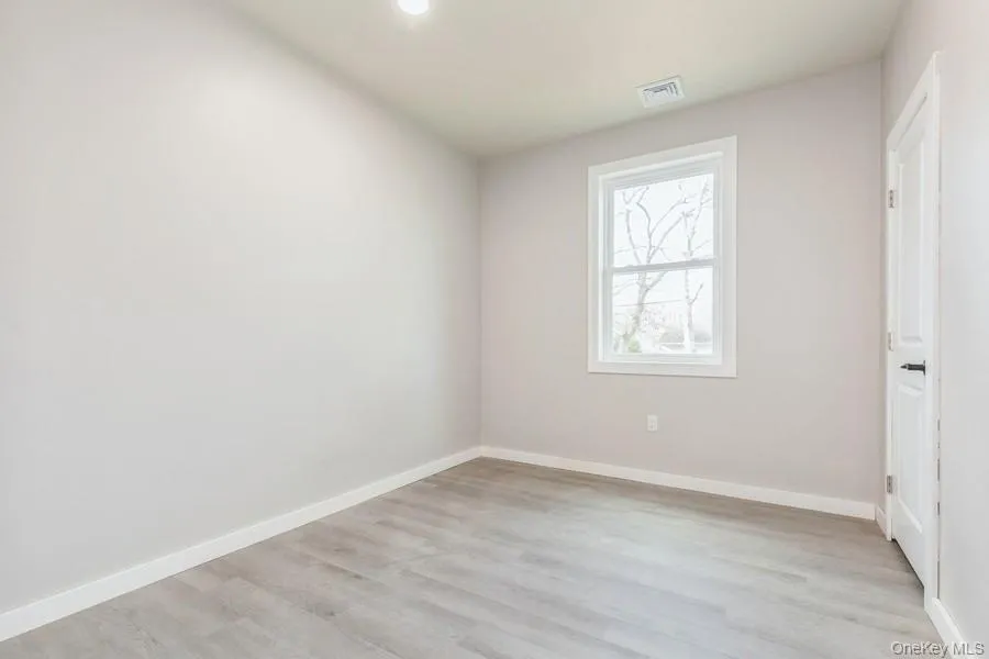 125 Lynbrook Drive, Brookhaven, NY, 3 Bedrooms Bedrooms, 6 Rooms Rooms,2 BathroomsBathrooms,Residential,For Rent,Lynbrook,0,806092 125 Lynbrook Drive, Brookhaven, NY, 3 Bedrooms Bedrooms, 6 Rooms Rooms,2 BathroomsBathrooms,Residential,For Rent,Lynbrook,0,806092