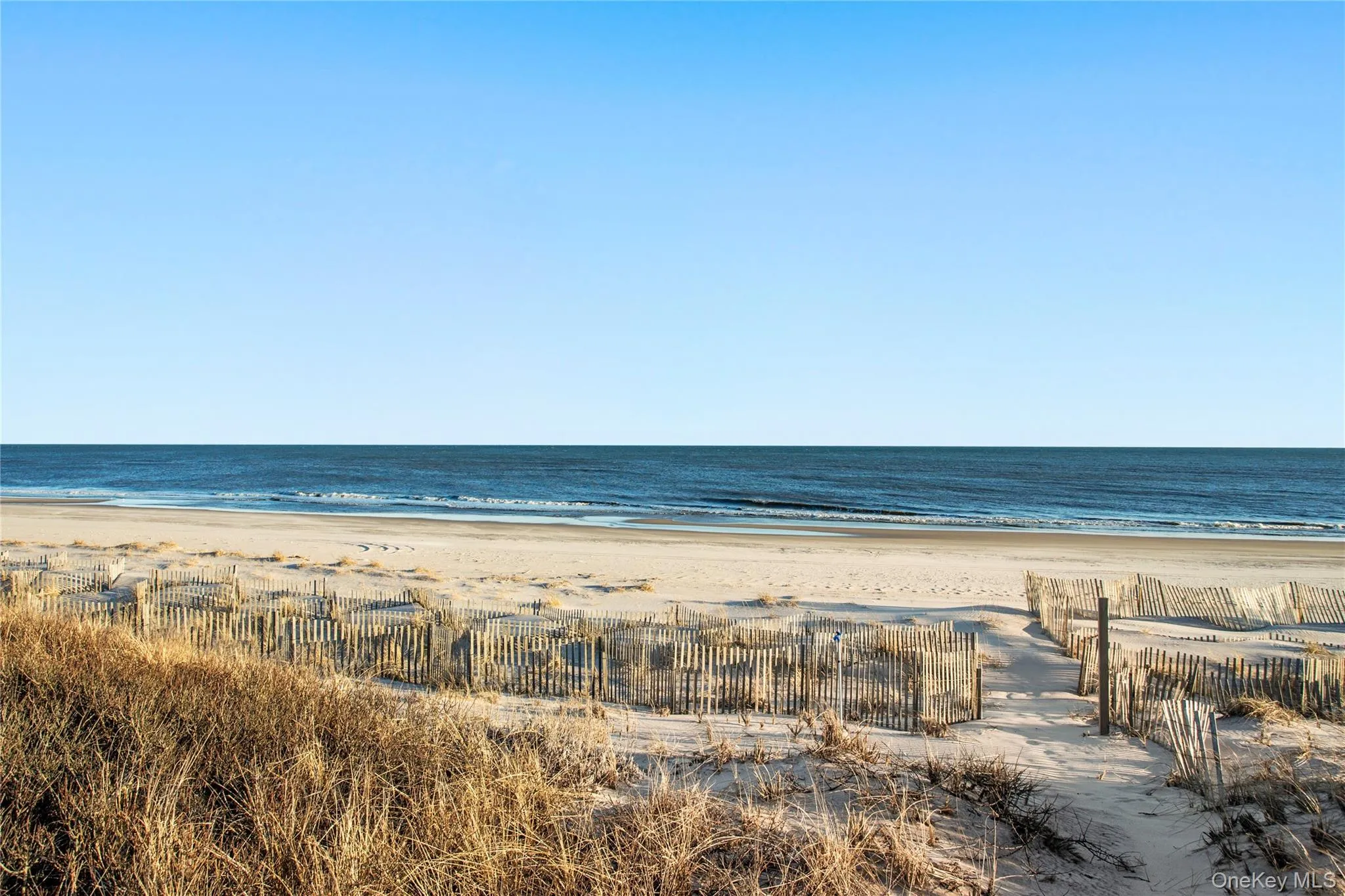 Perfectly situated on the prestigious Dune Road Perfectly situated on the prestigious Dune Road