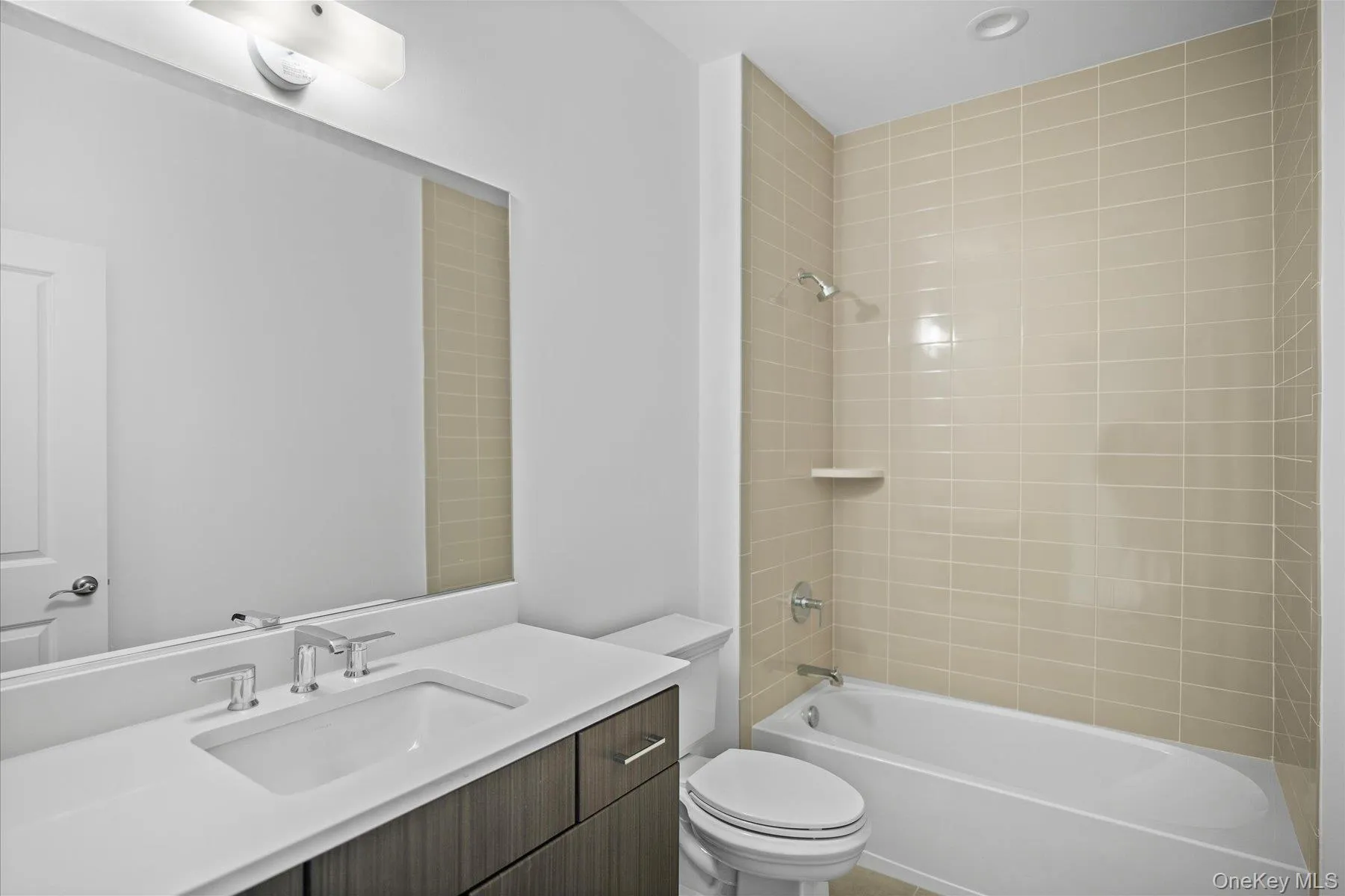 Second floor full bathroom Second floor full bathroom
